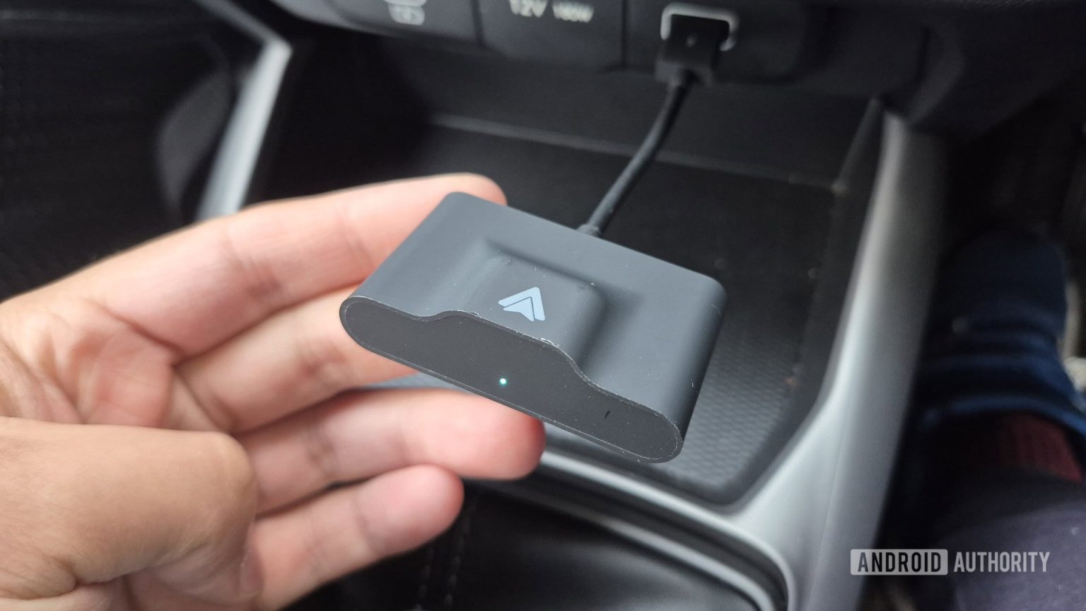 Este adaptador automático Android barato foi a melhor compra para o meu carro