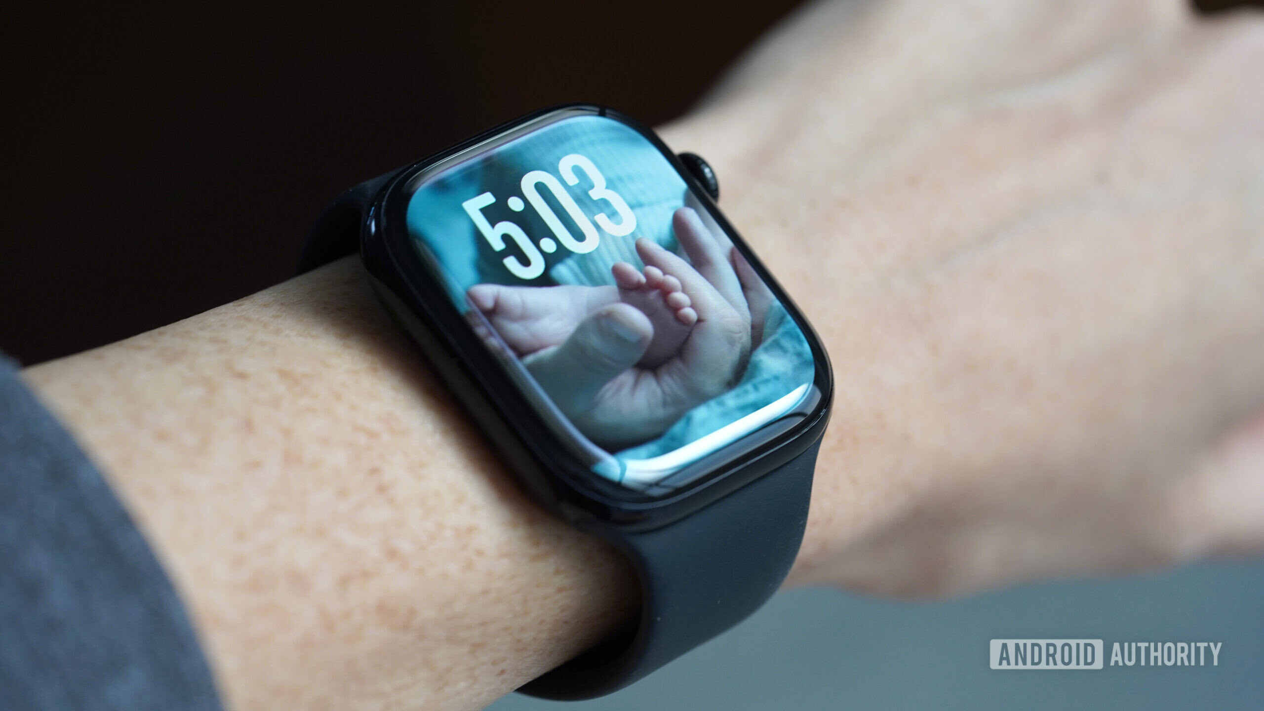 Apple Watch Photo Face O Apple Watch de um usuário exibe um rosto de relógio de foto.