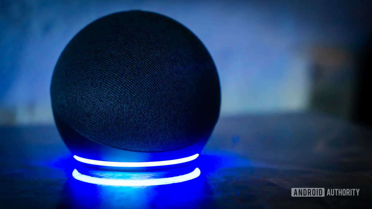 Amazon Echo Dot Alexa -falante com anel de luz ligado na foto 1