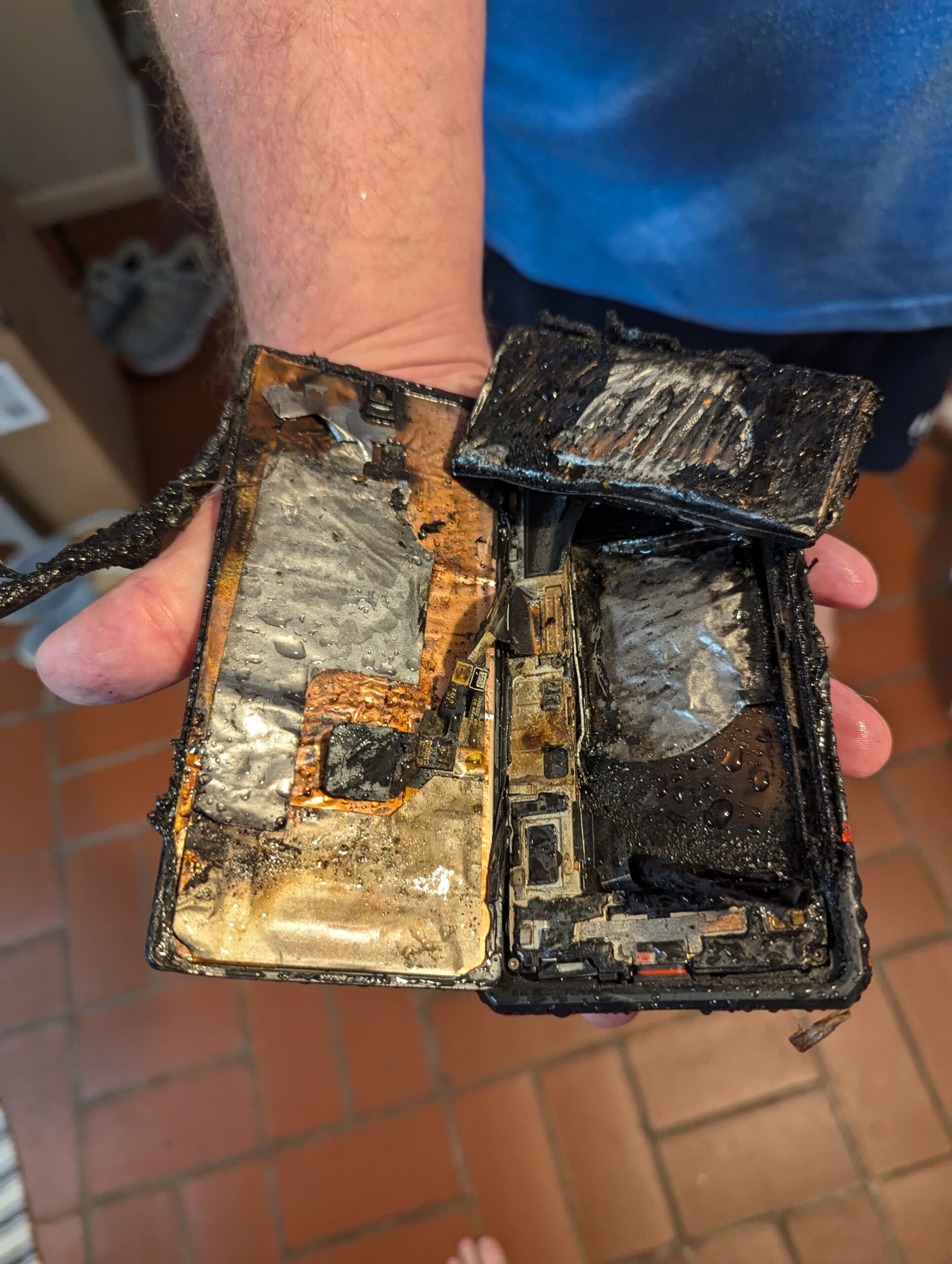Pixel 6a Battery Fire (4)