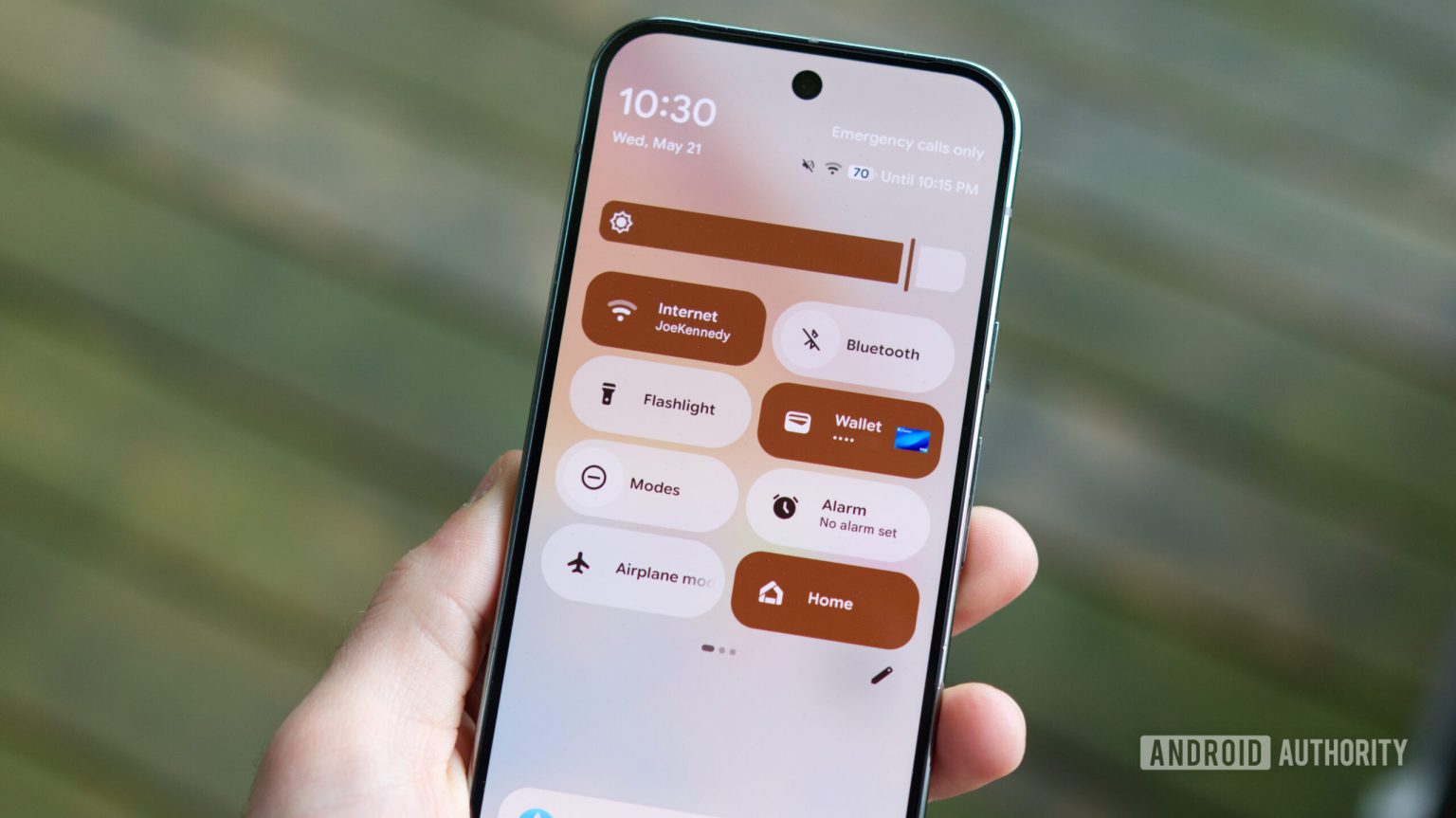 Android 16 tem um truque legal para ajudá -lo a identificar pequenos ladrilhos rápidos de configuração