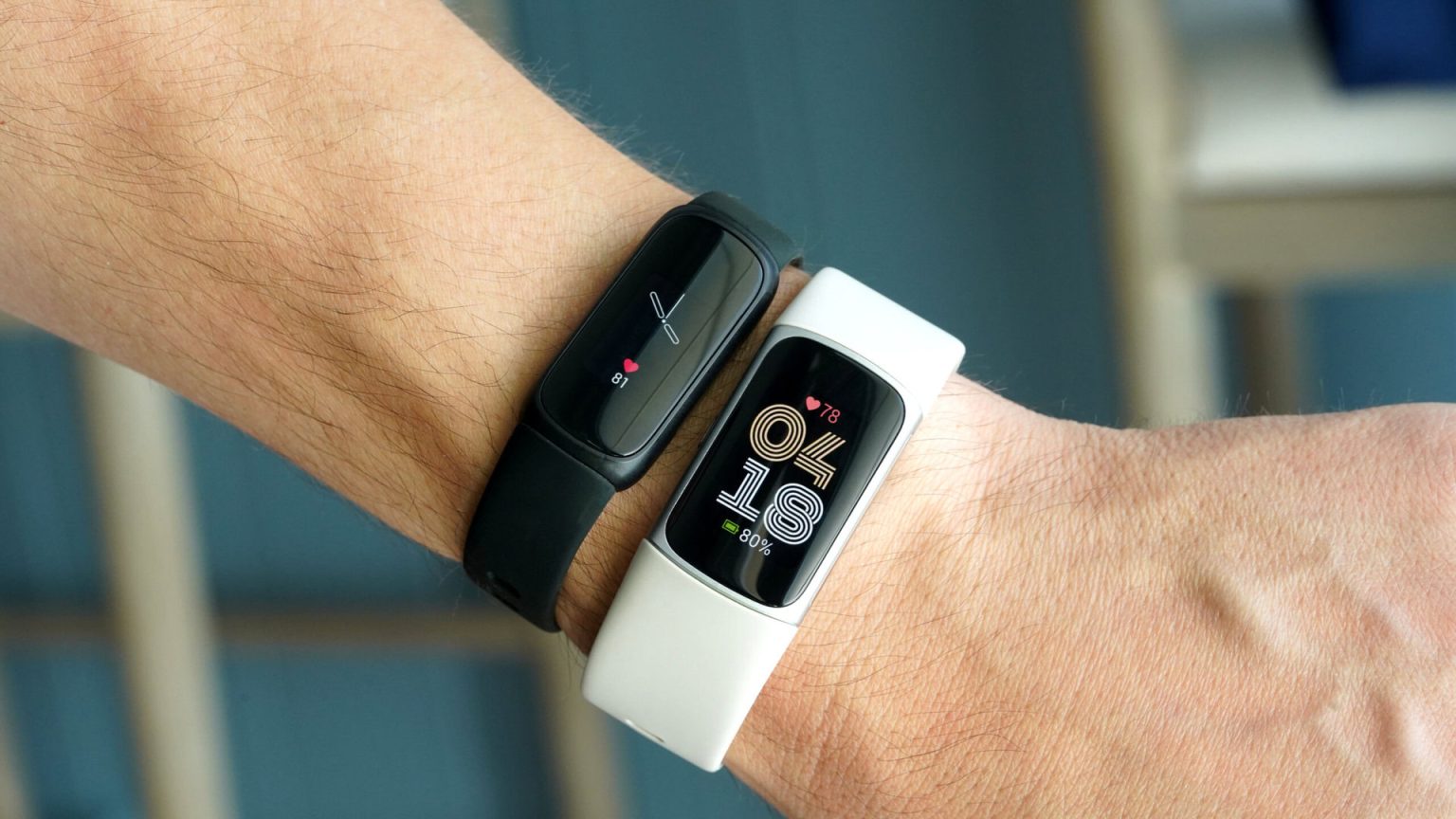 As experiências de IA da Fitbit acabaram de nivelar com 3 novos recursos de rastreamento de saúde