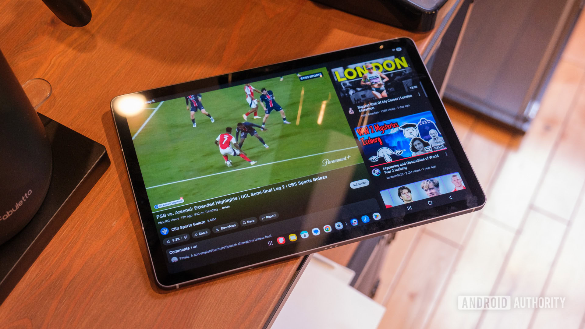 Samsung Galaxy Tab S10 FE mostrando destaques do futebol Samsung Galaxy Tab S10 FE mostrando destaques do futebol