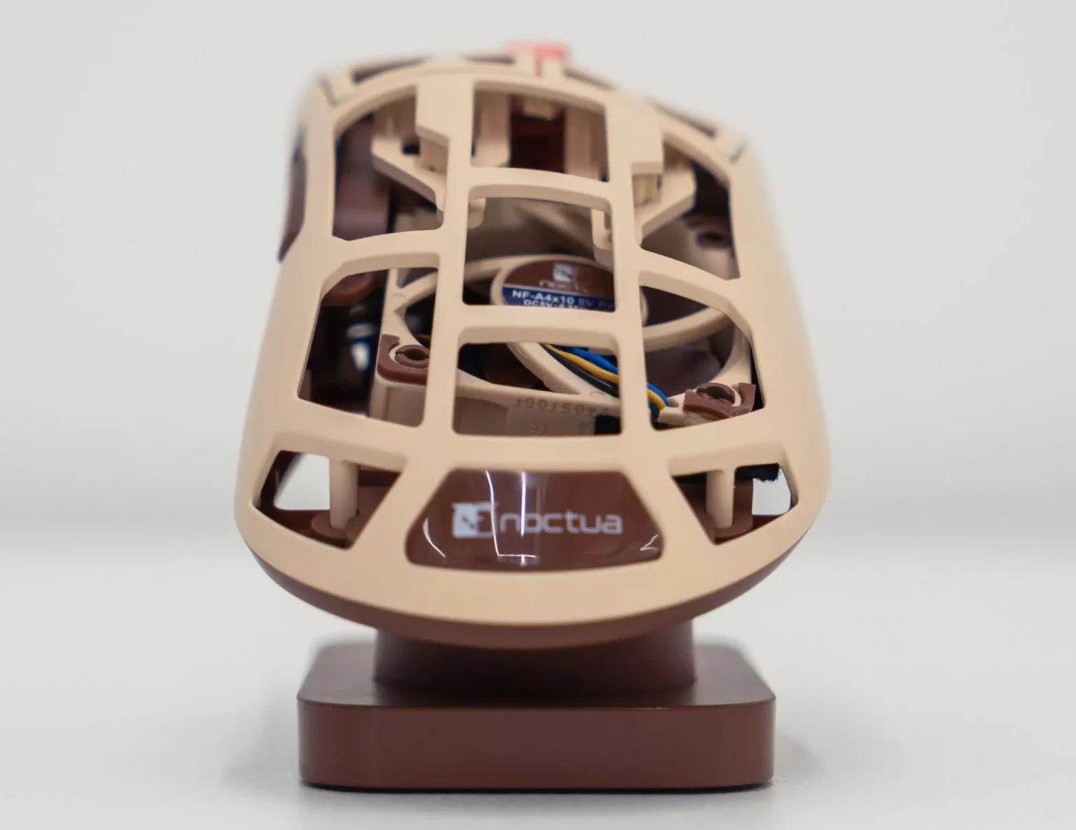 Noctua e Pulsar criam mouse de jogos com ventilador embutido para mãos suadas