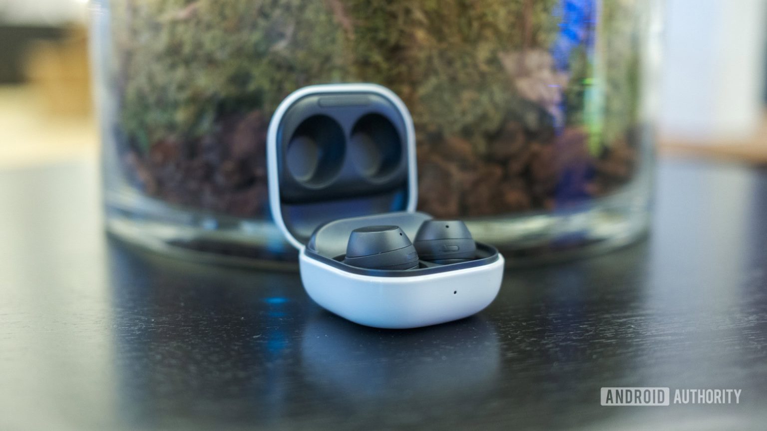 O Galaxy Buds Core superará os Buds Fe de pelo menos uma maneira chave
