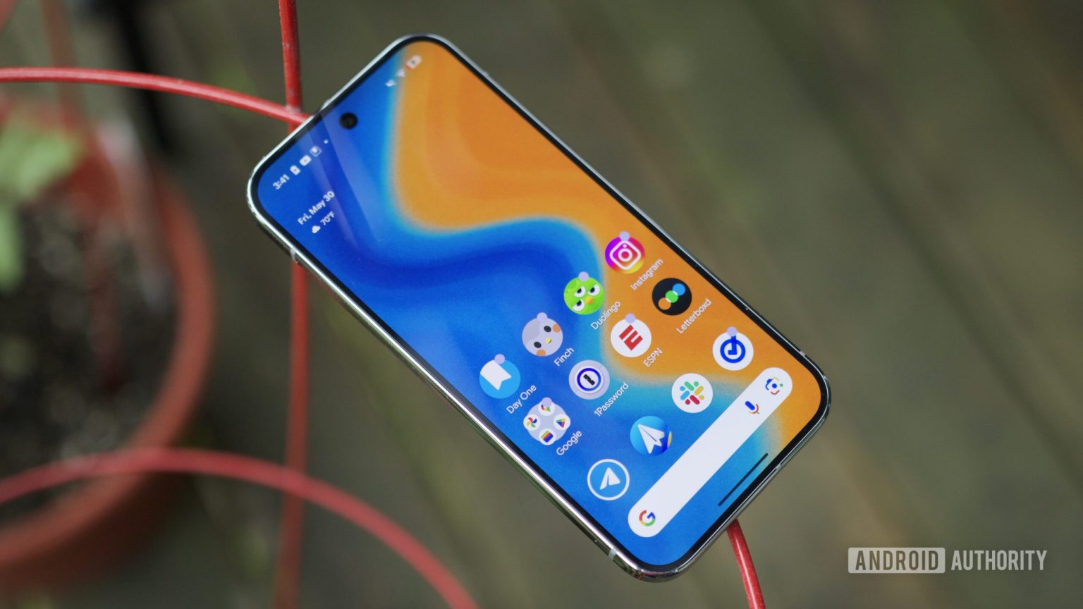 Esses displays são proibidos em nós, e aqui está como isso afeta o Pixel 10, iPhone 17