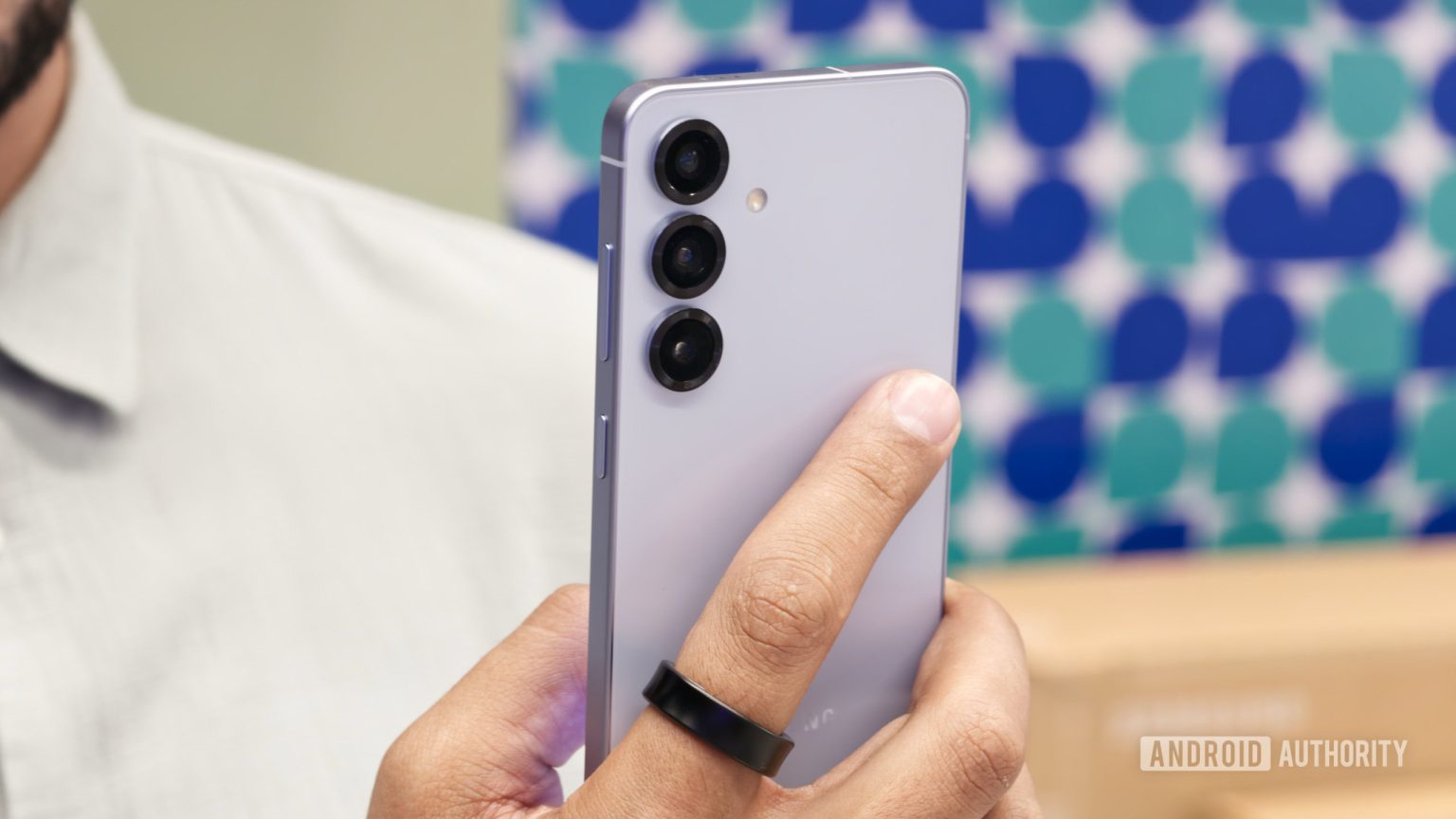 Os detalhes da câmera do Galaxy S26 acabaram de ficar mais claros e escuros ao mesmo tempo