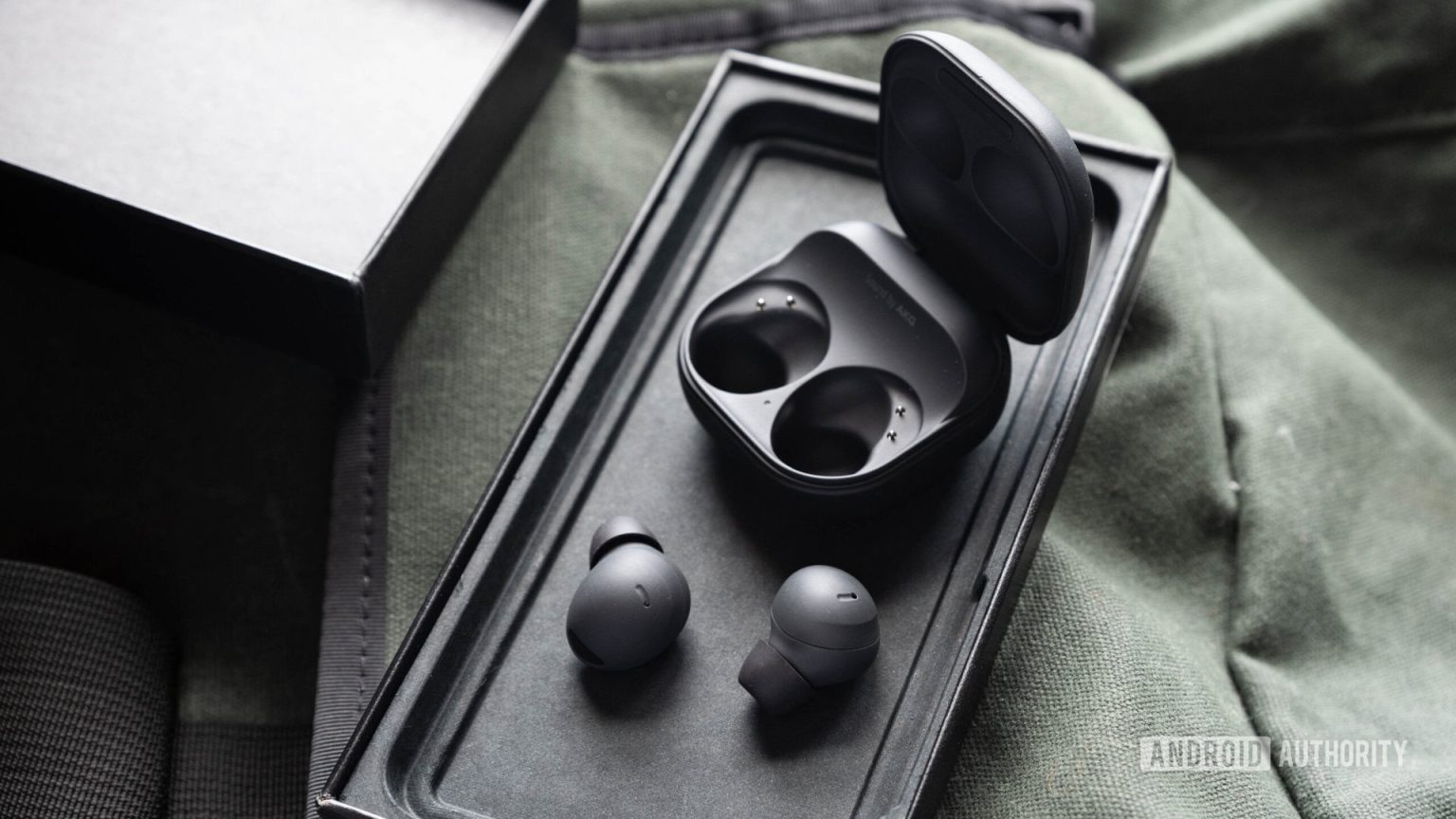 Os modelos mais antigos da Galaxy Buds obtêm a integração mais profunda que eles merecem com uma interface do usuário 8