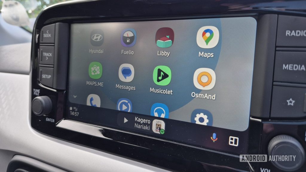 Os amantes da música não estão felizes com a interface renovada do Android Auto