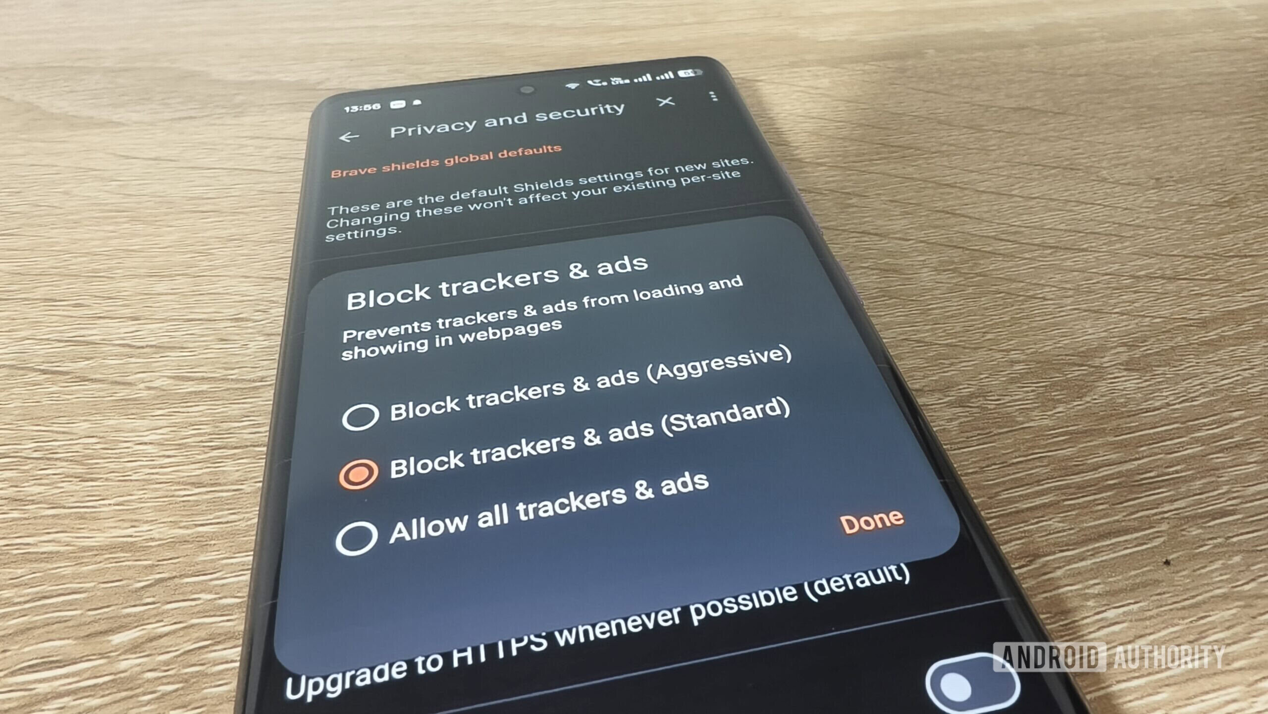 Configurações para bloquear rastreadores e anúncios no Brave Configurações para bloquear rastreadores e anúncios no Brave