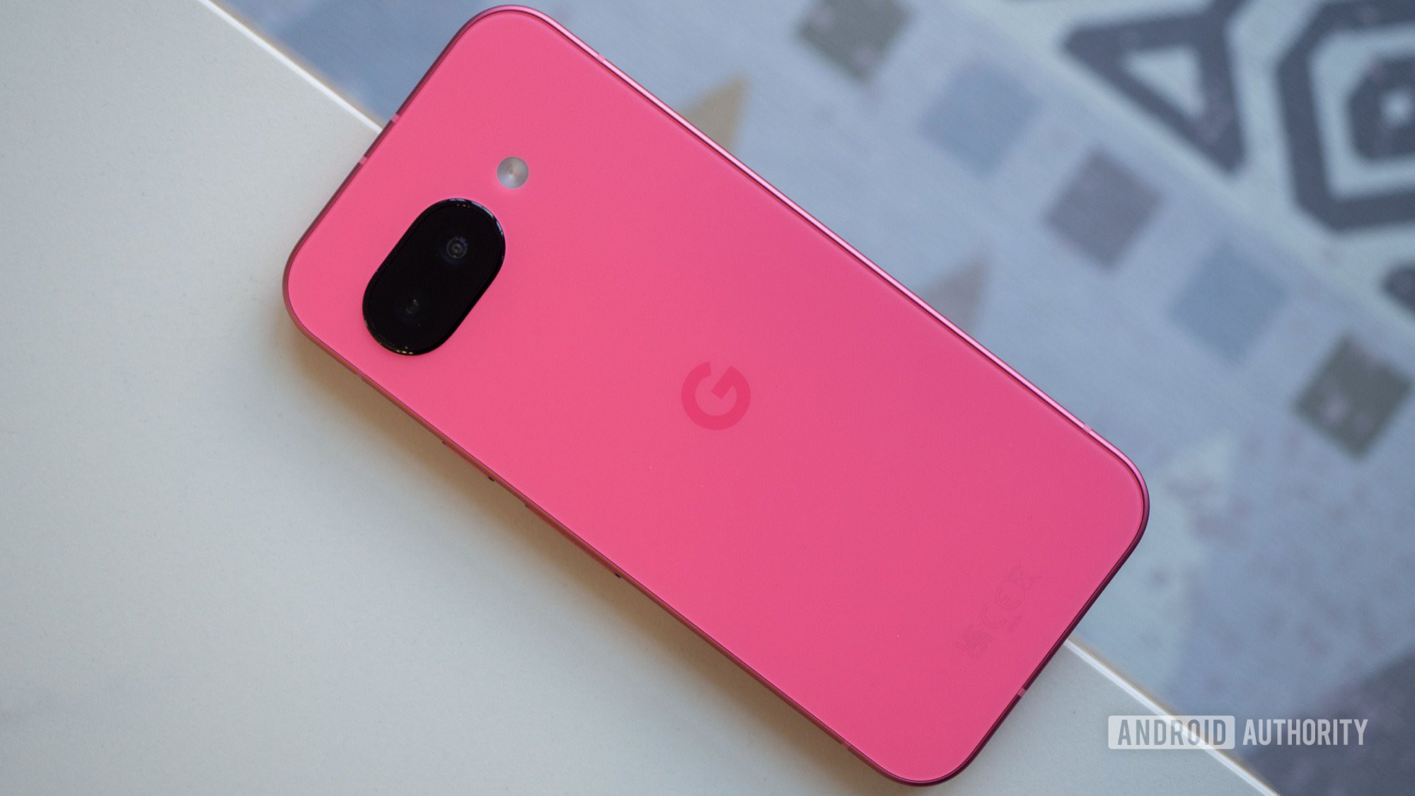 Google Pixel 9A de volta peony rosa 3