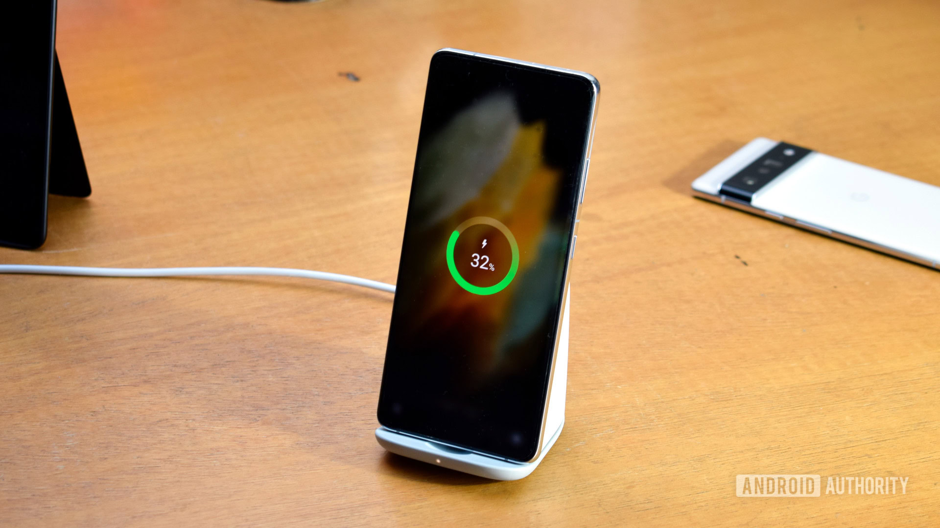 Google Pixel Stand Wireless Charging Galaxy S21 Ultra Google Pixel Stand Wireless Charging Galaxy S21 Ultra