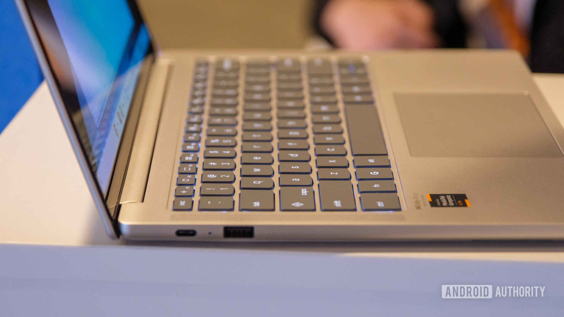 Google Chromebook Showcase Lenovo Chromebook Plus 14 Teclado