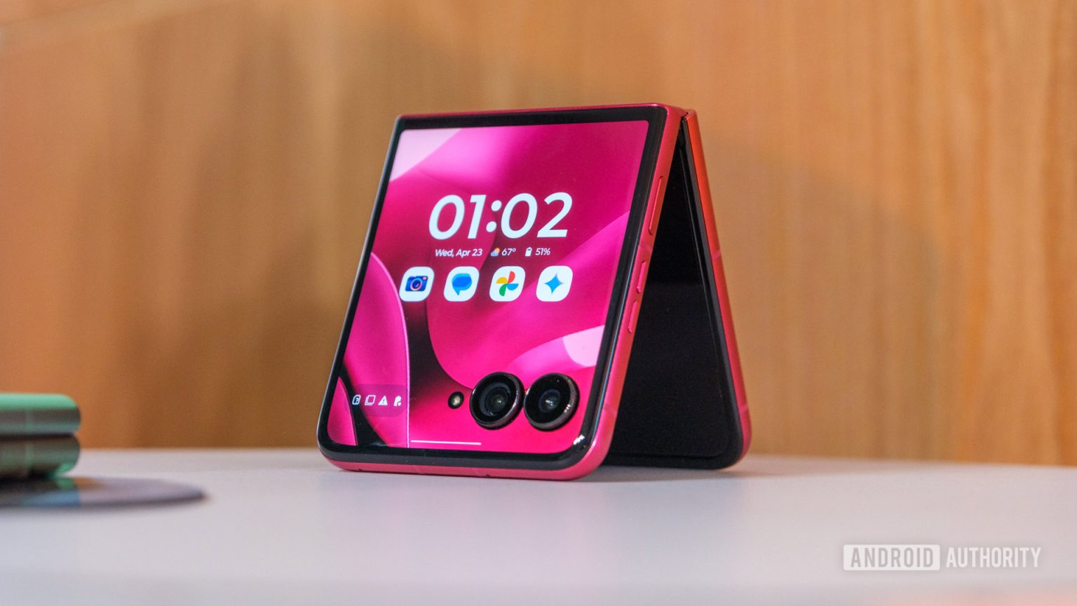Motorola RAZR Plus 2025 Gotas até o preço baixo: economize US $ 300!