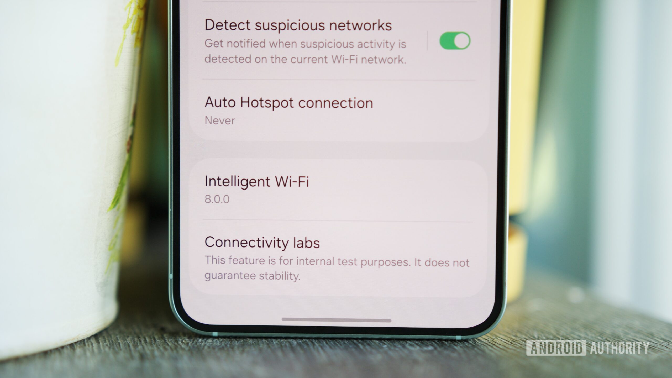 Os laboratórios de conectividade alternam em um telefone Samsung.