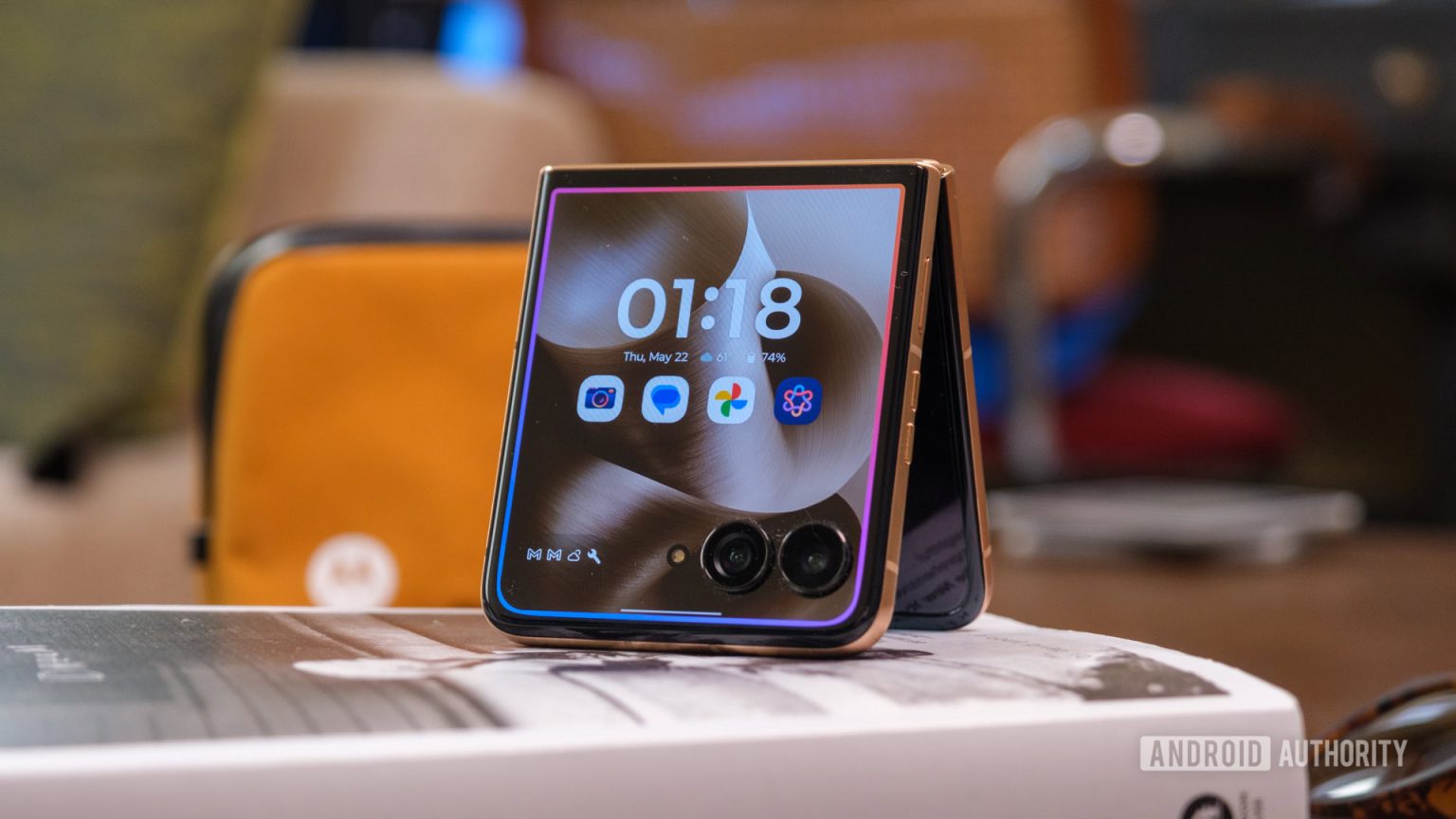 O Motorola Razr Ultra ainda vem com uma atualização gratuita de 1 TB