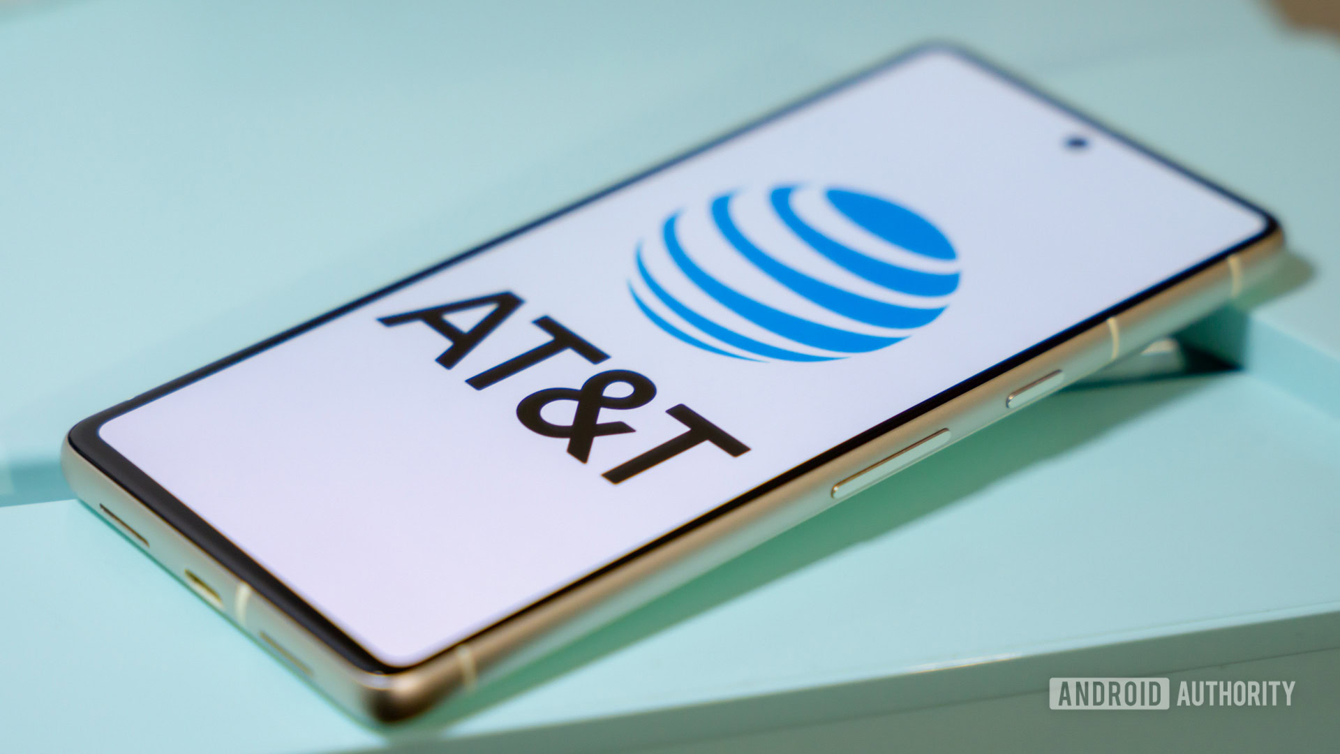 Logotipo da AT&T no smartphone (2) Logotipo da AT&T no smartphone (2)