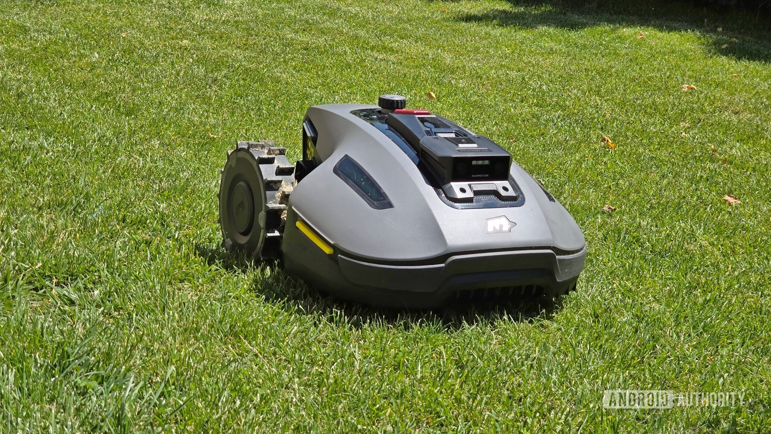 Mammotion Yuka Mini 800 Robot Lawn Mower (14) Mammotion Yuka Mini 800 Robot Lawn Mower (14)