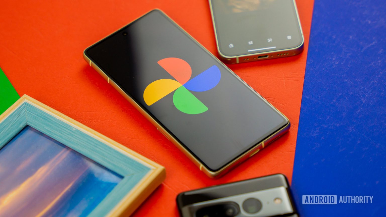 O Google Fotos está recebendo o mecânico de deslizamento do Tinder (espere, o quê?)