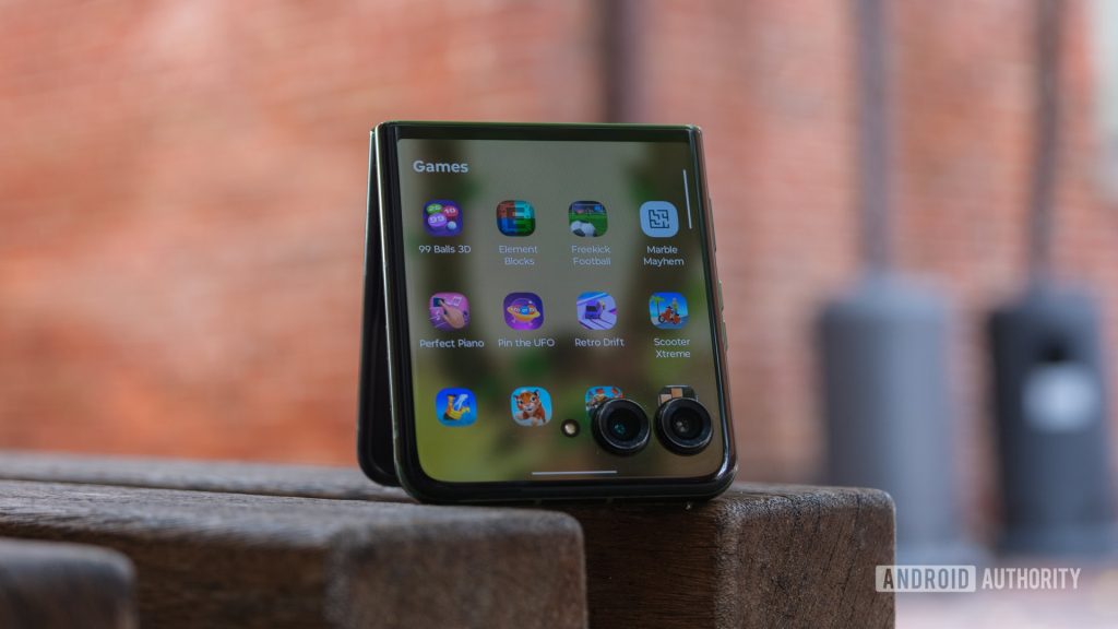 Samsung Galaxy Z Flip FE Cot para lançamento global