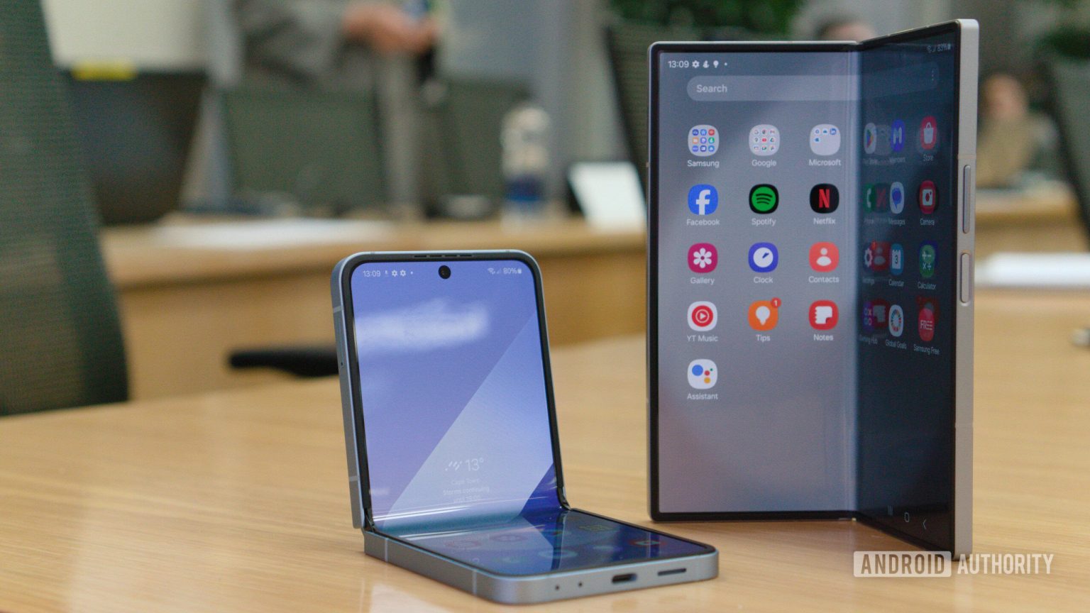 Samsung apenas (acidentalmente?) Confirmou o Galaxy Z Flip 7, dobra 7