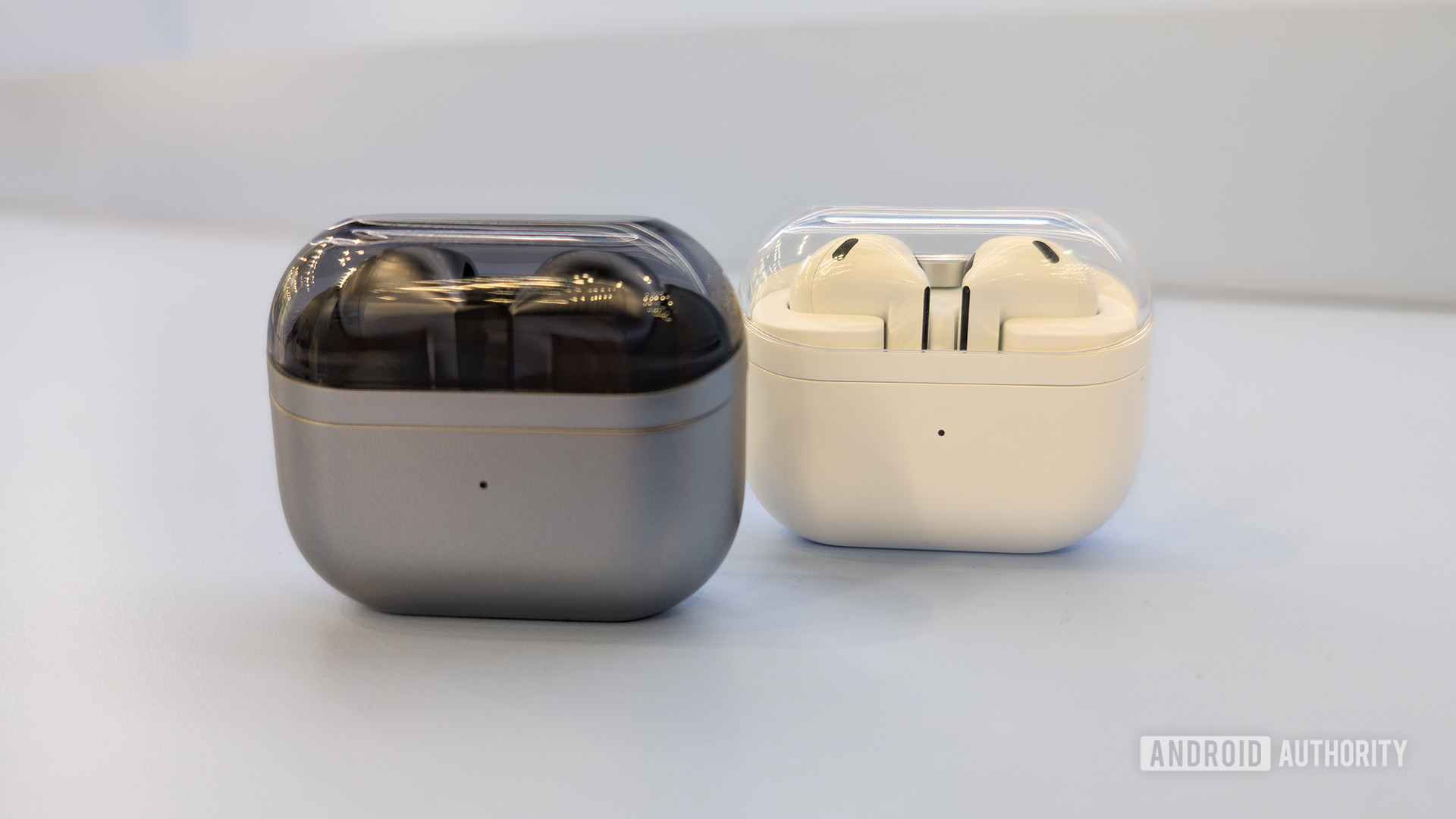 Capas Samsung Galaxy Buds 3 e Galaxy Buds 3 Pro com fones de ouvido internos
