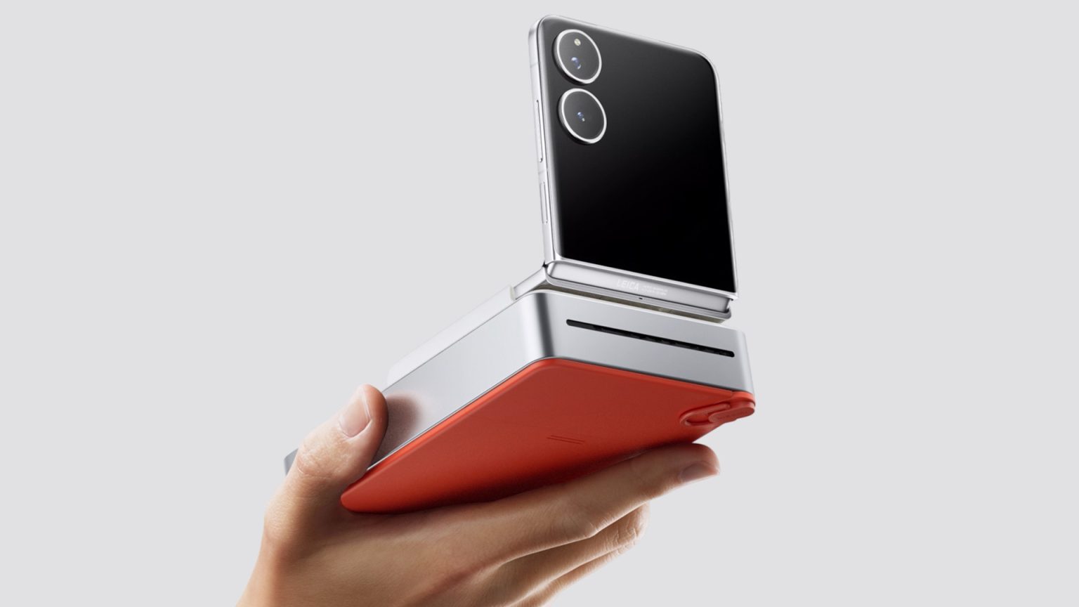 Um novo rival Galaxy Z Flip 7 traz ótimas especificações e um complemento verdadeiramente estranho