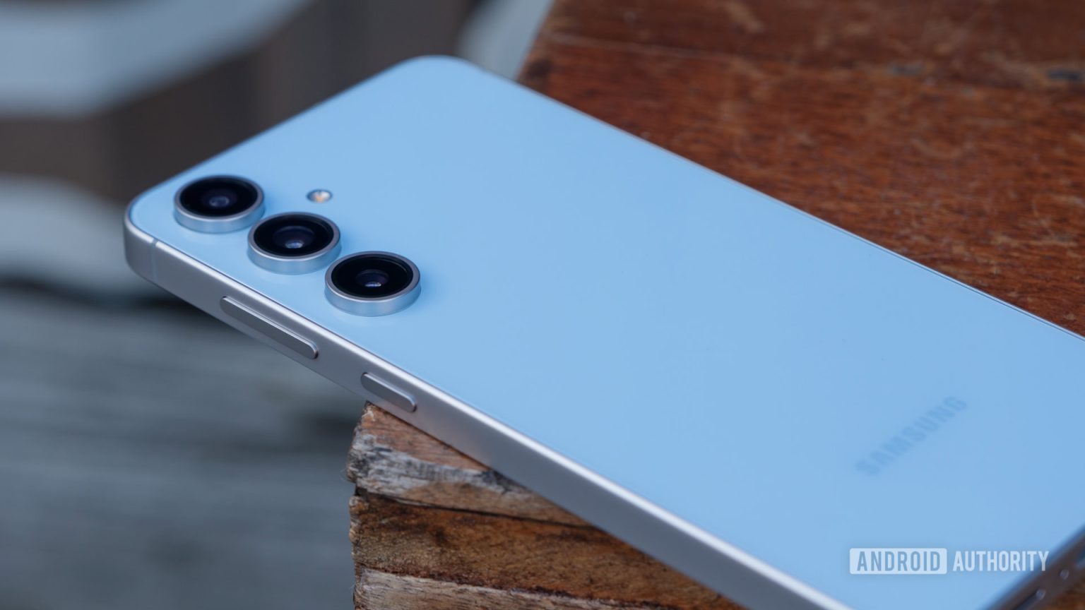 A Samsung pode nos dar uma dose dupla de azul para o Galaxy S25 Fe
