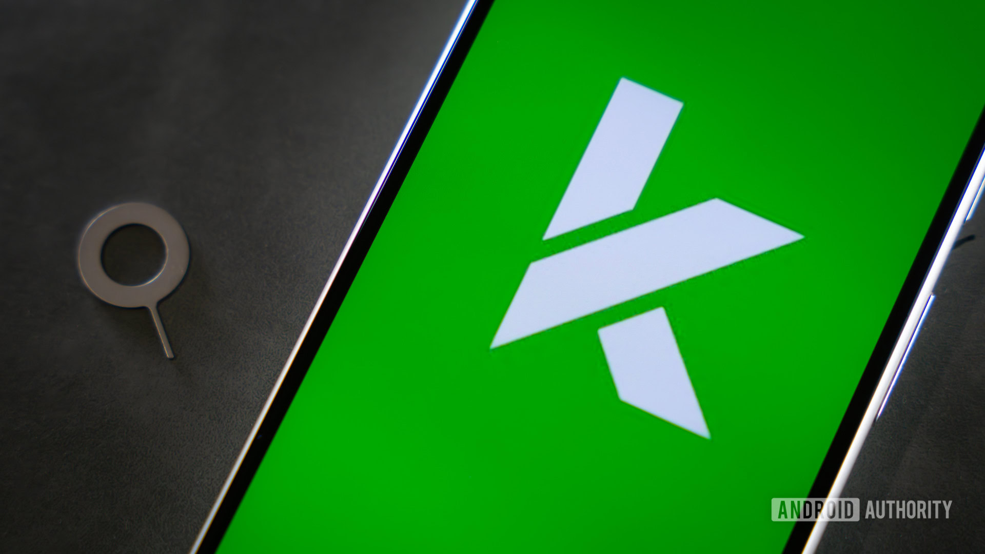 Logotipo sem fio de críquete no smartphone (1)