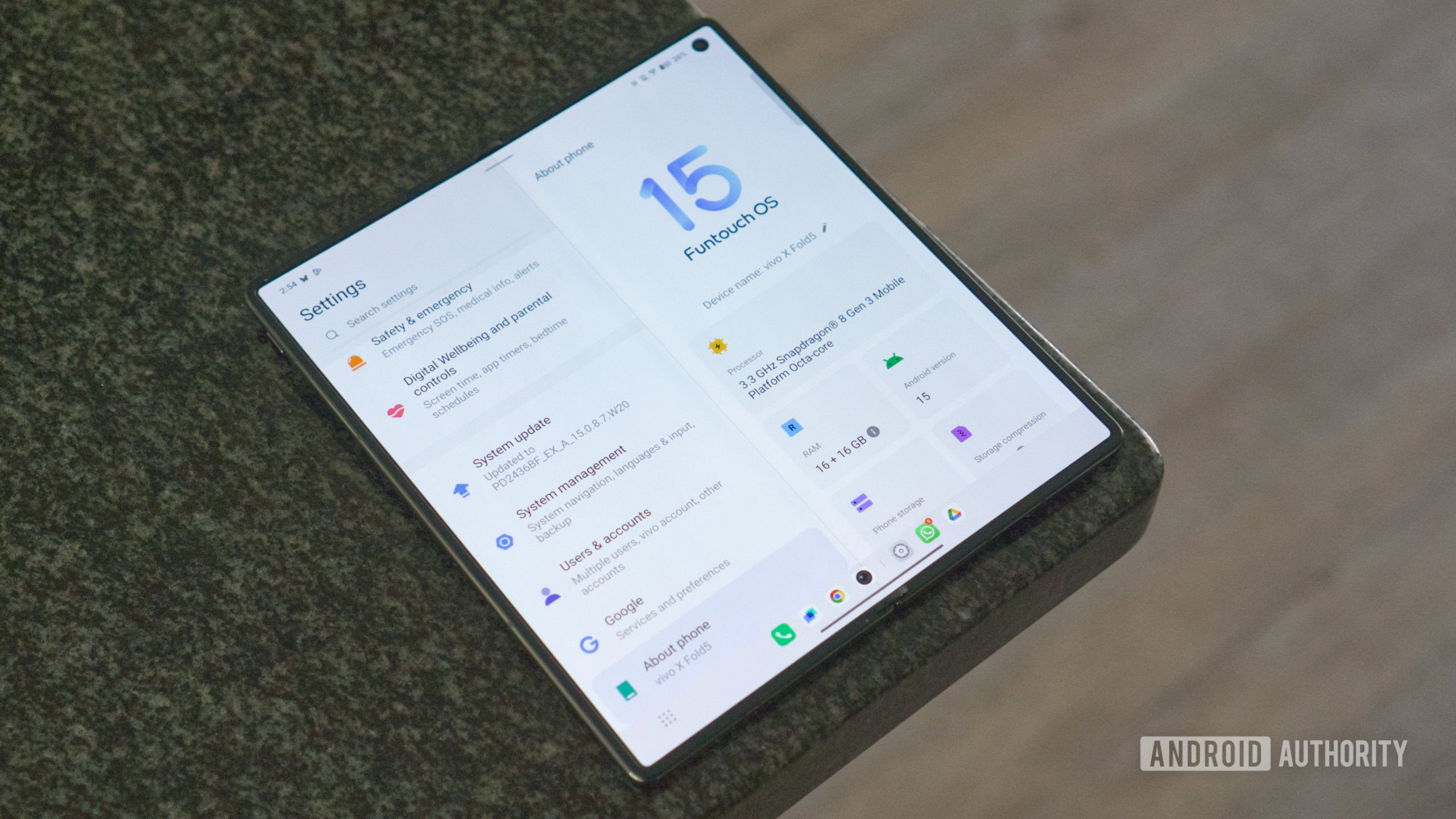Vivo x dobra 5 se desenrolou mostrando especificações Vivo x dobra 5 se desenrolou mostrando especificações