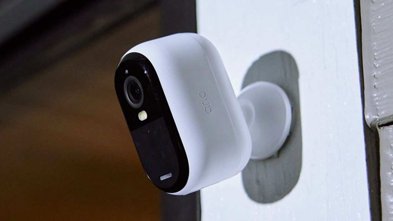 Arlo Essential Outdoor Wireless Camera de Segurança 2K (2ª geração) Imagem promocional Arlo Essential Outdoor Wireless Camera de Segurança 2K (2ª geração) Imagem promocional