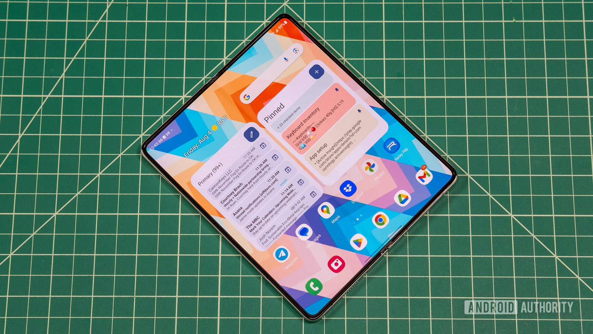 Samsung Galaxy Z Fold 5 se desenrolou na grade