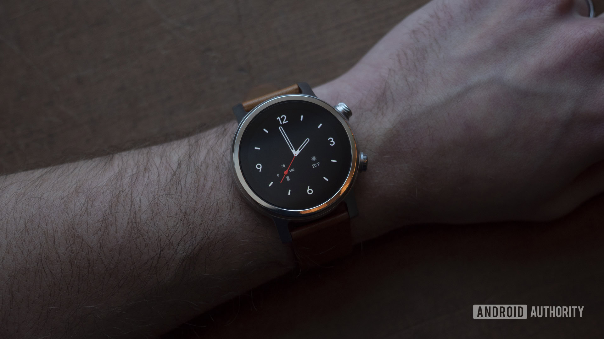 Moto 360 2019 Revisão no relógio de pulso Face 3