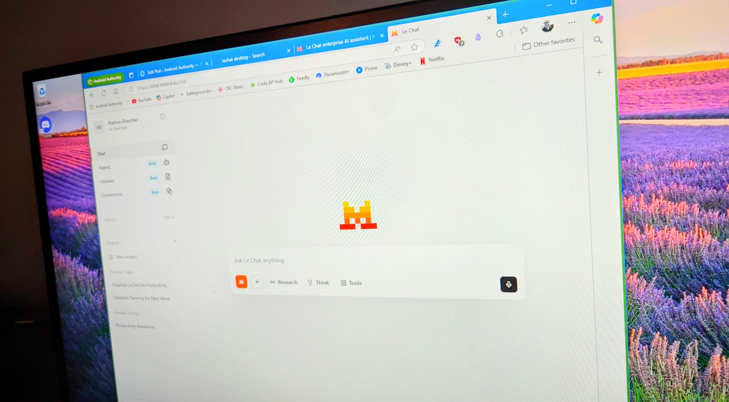 Lechat-web-app-windows-pc Uma foto do aplicativo Lechat Web da Mistral em um PC Windows 11.