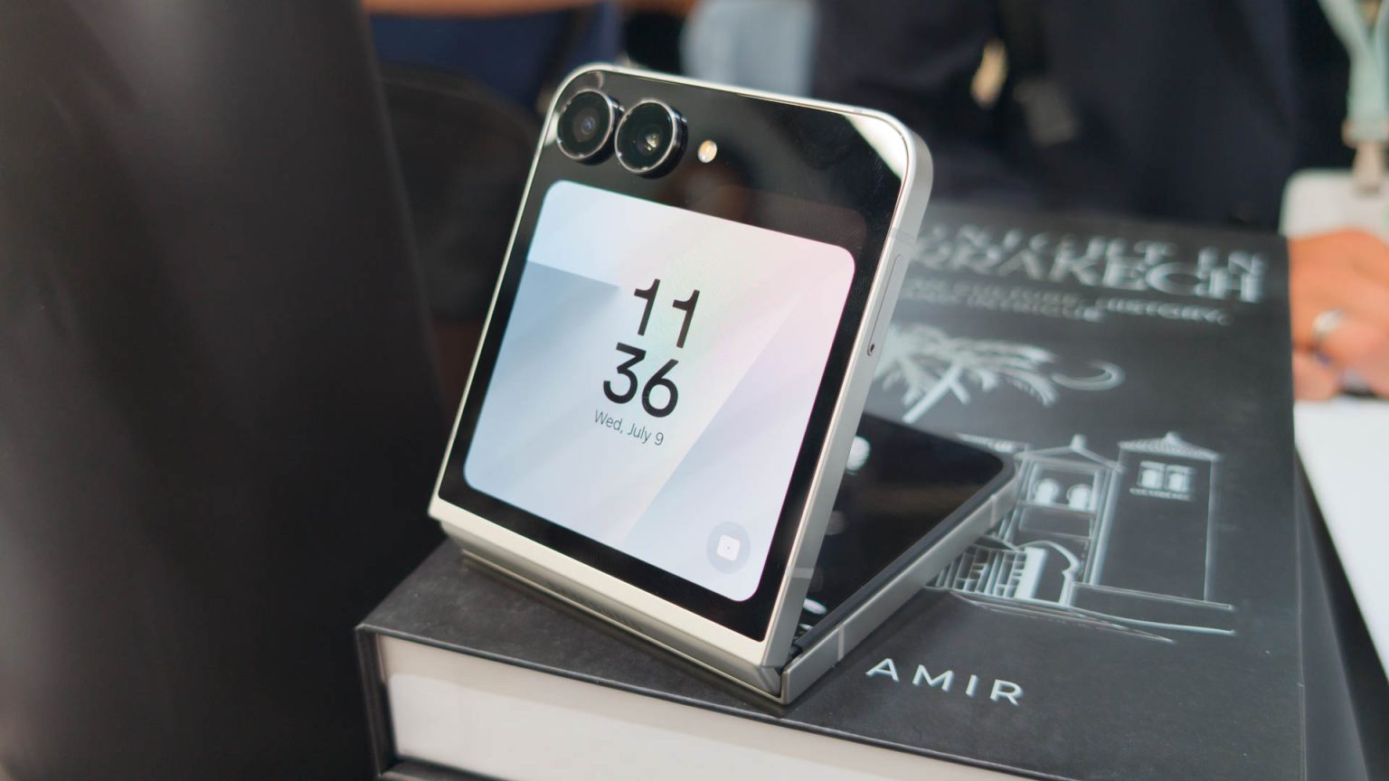 5 telefones que você deve comprar em vez do Galaxy Z Flip 7 Fe
