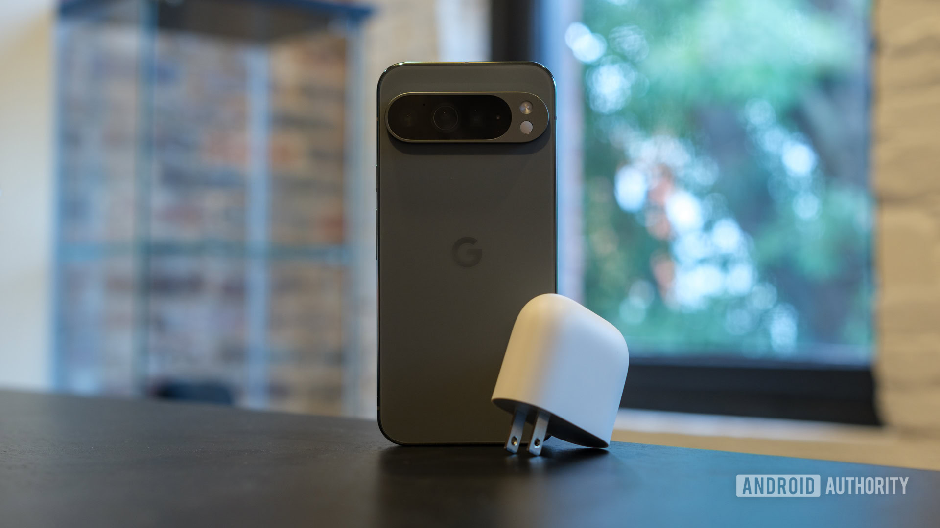 Carregador do Google 45W com Pixel 9 Pro XL Carregador do Google 45W com Pixel 9 Pro XL