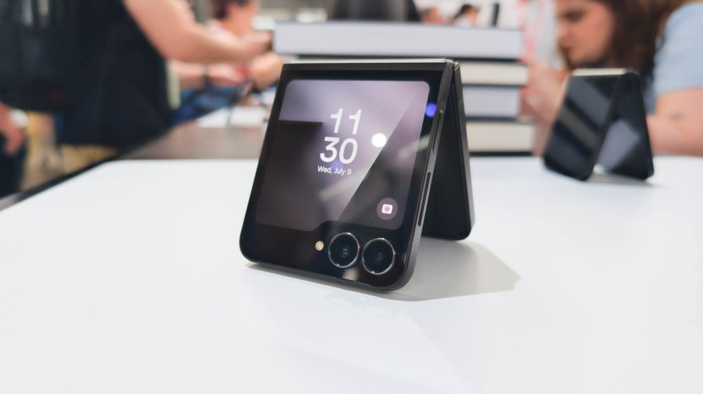 Galaxy Z Flip 7 Fe OFERICO: Cartão de presente grátis de US $ 100 e atualização de armazenamento