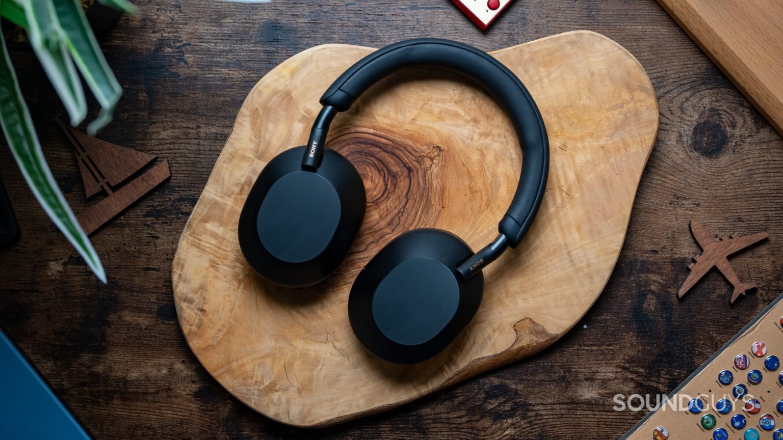 Os fones de ouvido Sony WH-1000XM5 caem para o preço mais baixo do ano!