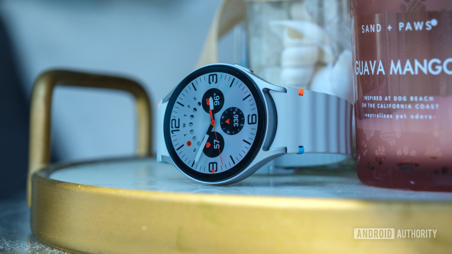O Galaxy Watch Ultra Faces da Samsung fica ótimo no meu relógio 7