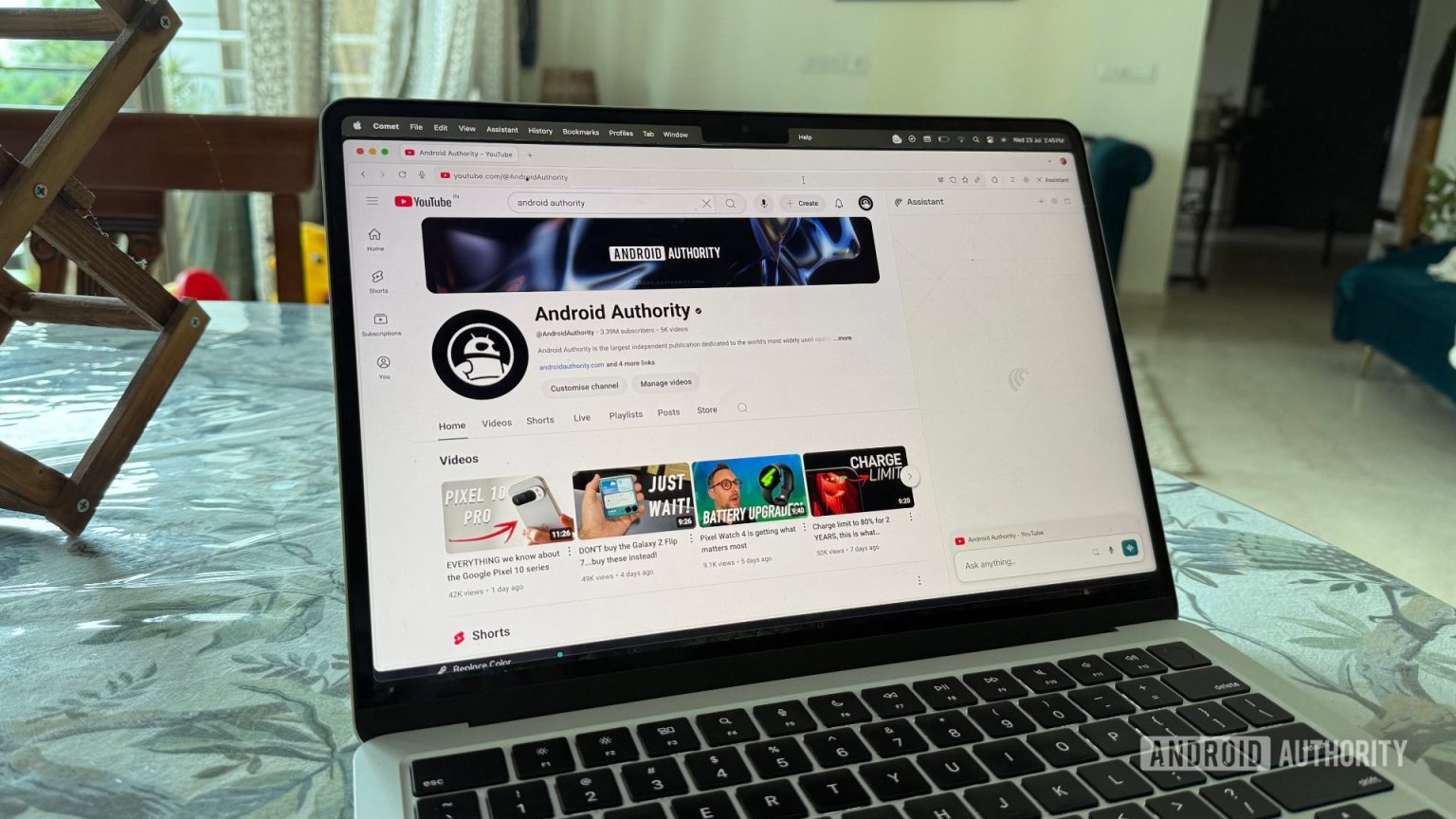 O navegador cometa está revolucionando silenciosamente como eu assisto o YouTube
