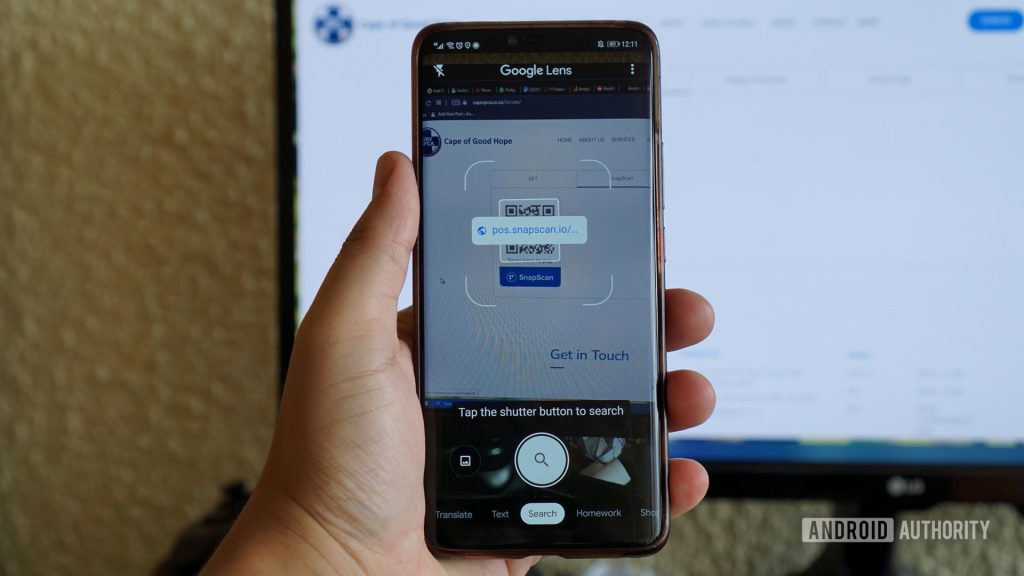 O scanner de código QR redesenhado do Android está finalmente aqui com melhorias com uma mão