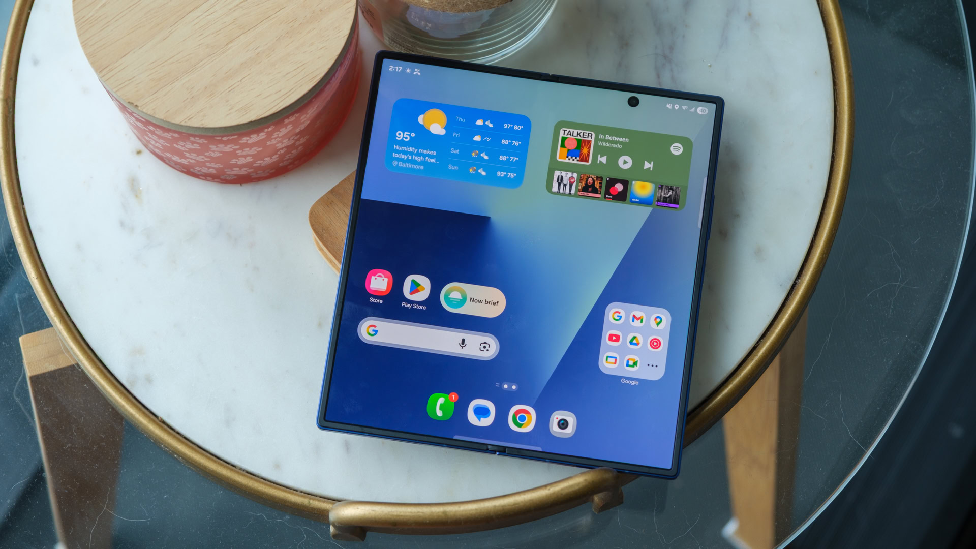 Samsung Galaxy Z Fold 7 Abrir na mesa Samsung Galaxy Z Fold 7 Abrir na mesa