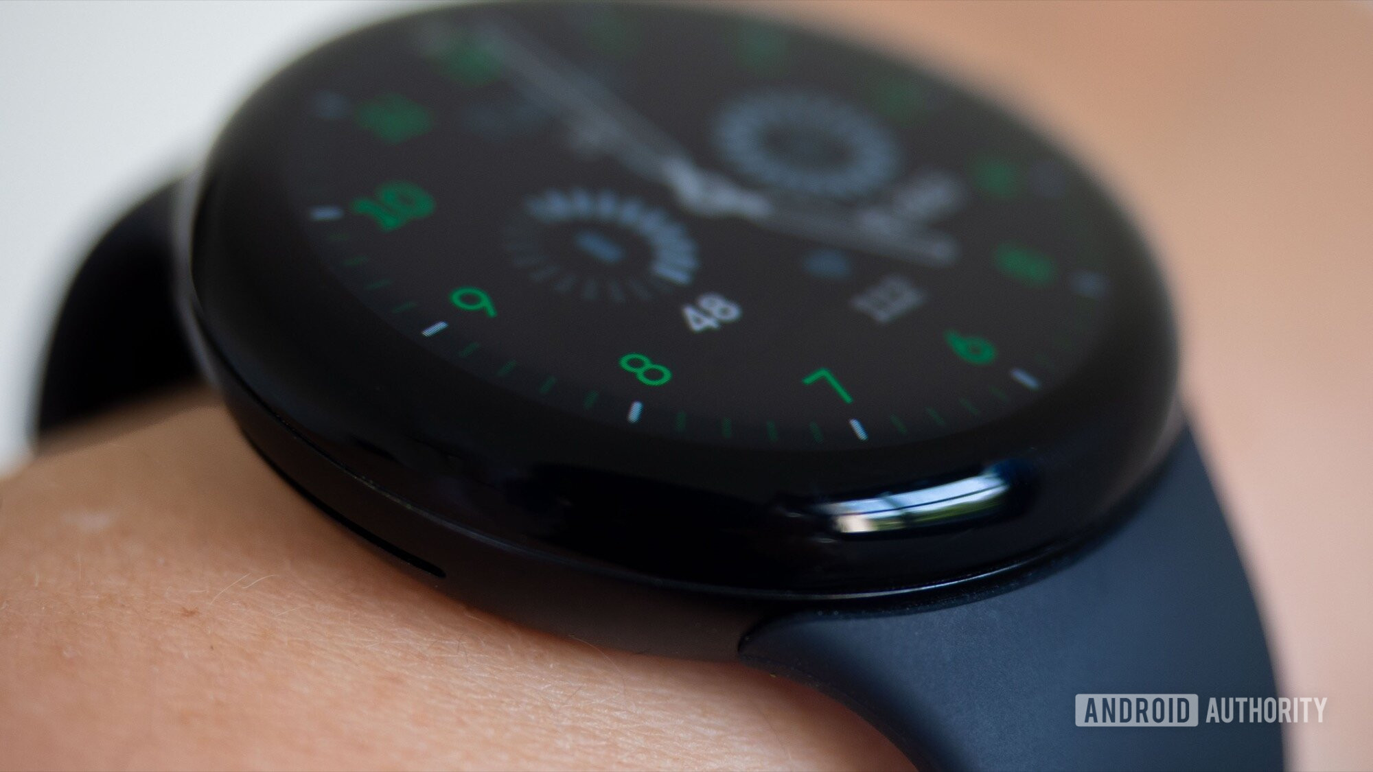 Google Pixel Watch 3 Face Renn 4