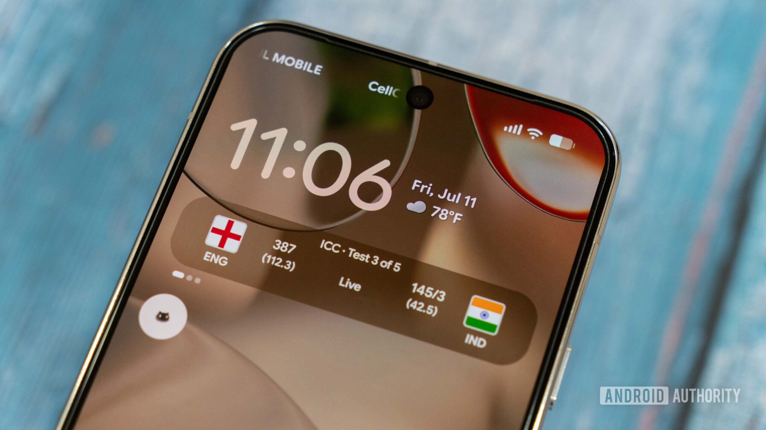 Google Gemini Space em um pixel 9 em execução Android Canary Sports Score na tela de bloqueio Google Gemini Space em um pixel 9 em execução Android Canary Sports Score na tela de bloqueio