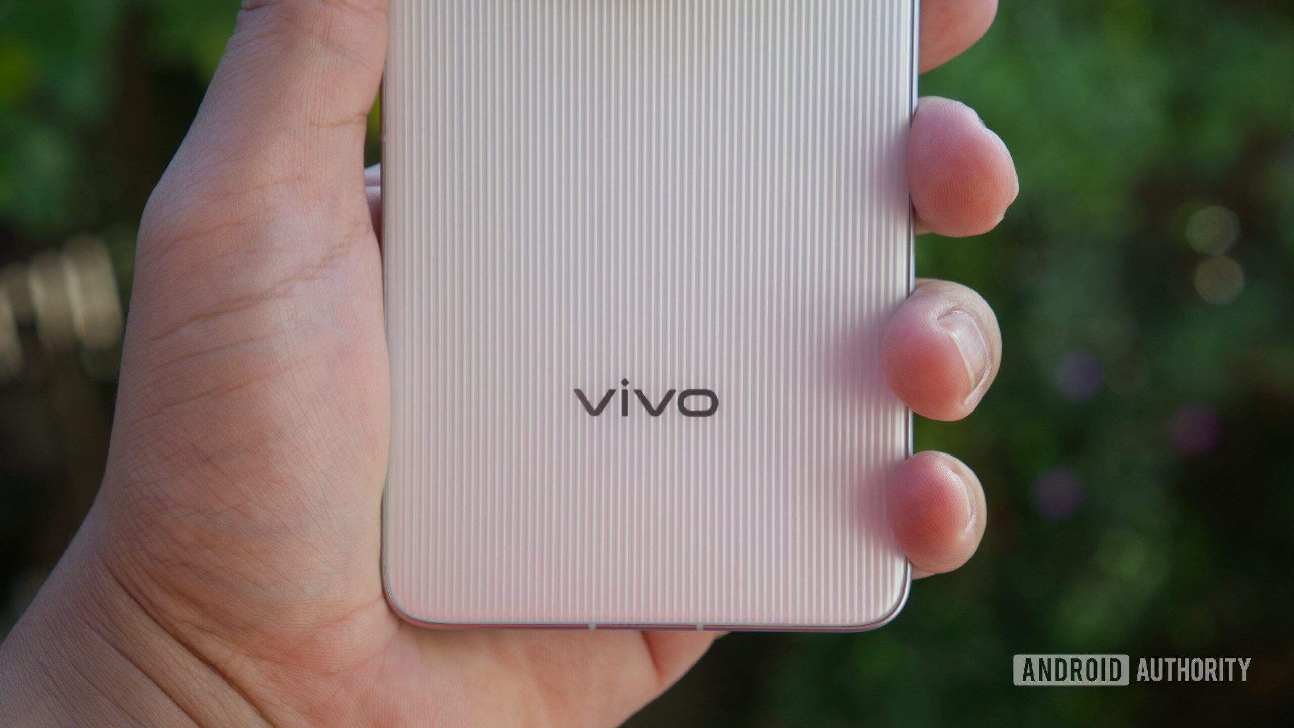 Vivo X200 Ultra mostrando o logotipo Vivo X200 Ultra mostrando o logotipo