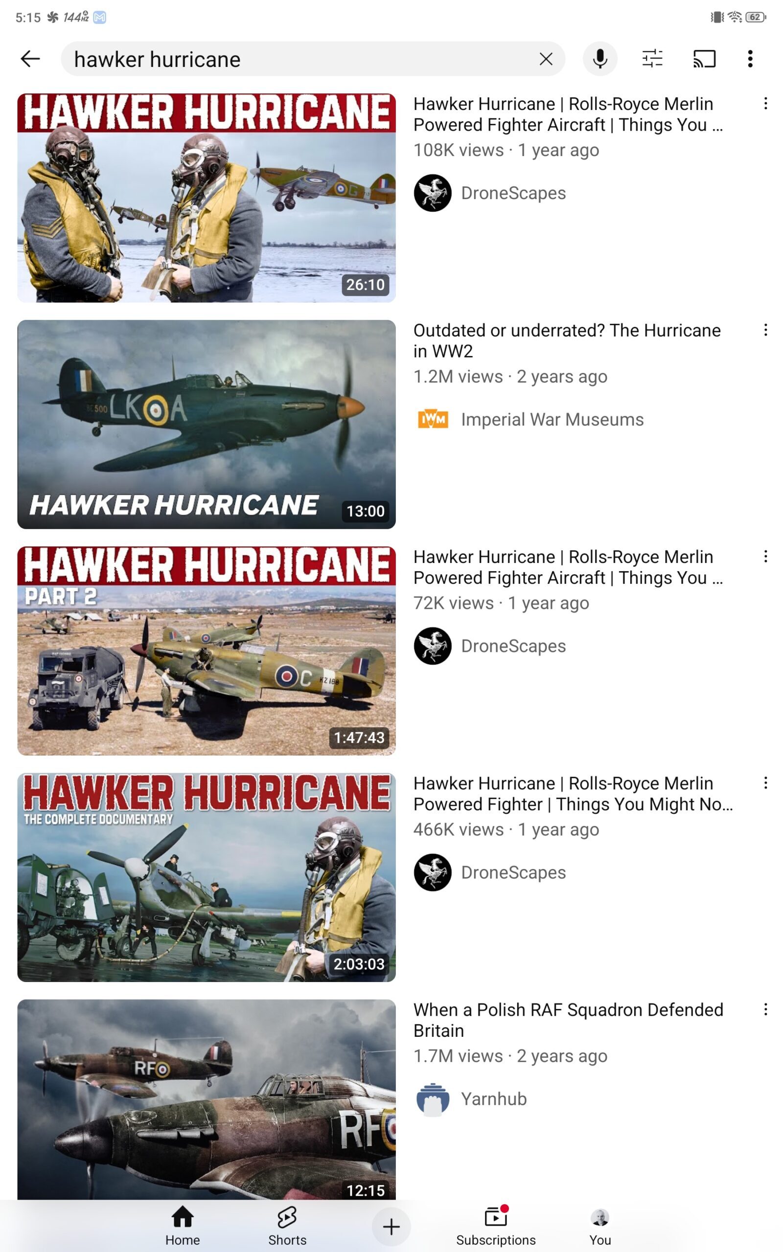 Uma captura de tela dos resultados da pesquisa no aplicativo oficial do YouTube.