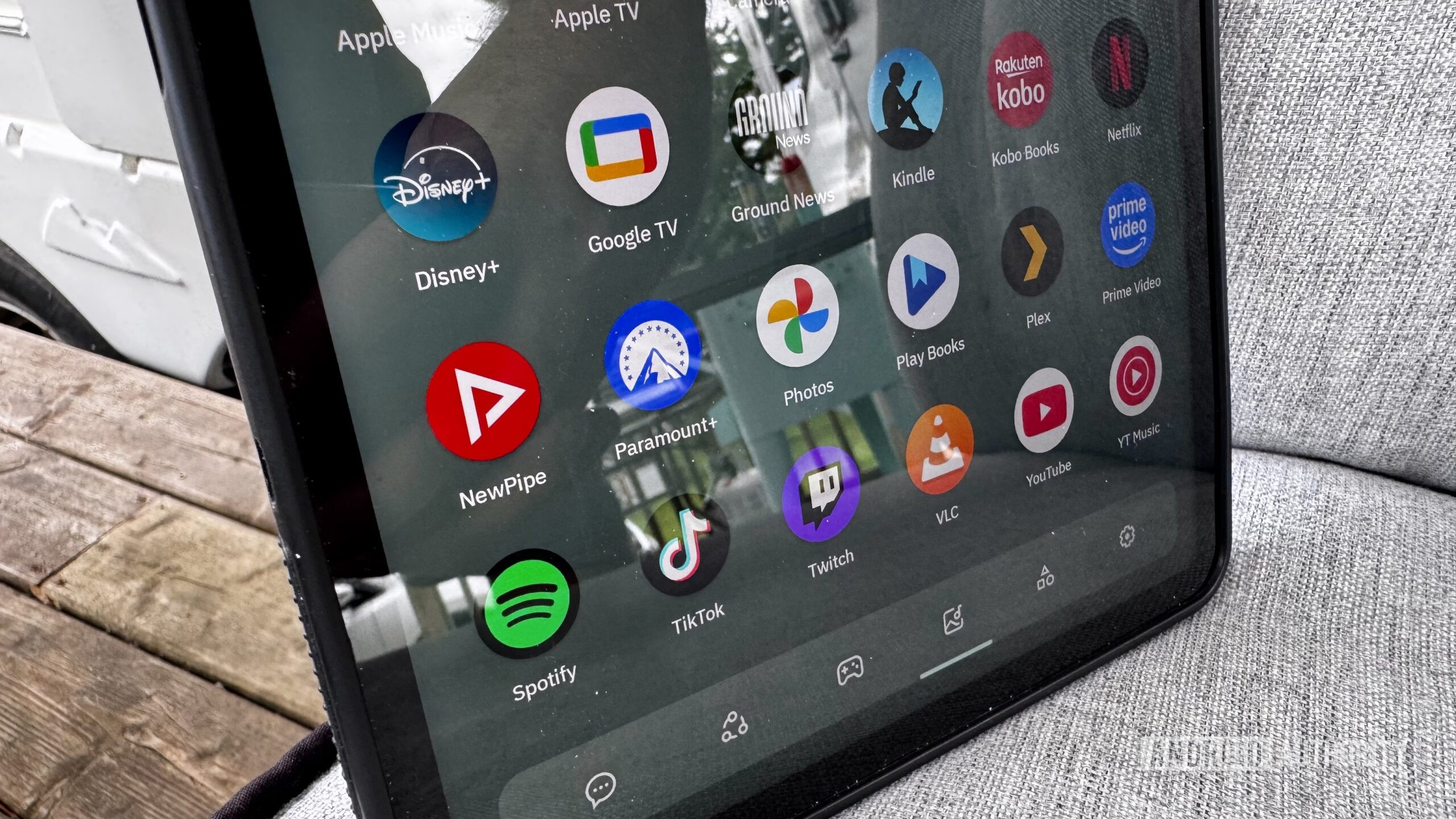 O ícone do aplicativo newpipe na gaveta do aplicativo de um dispositivo Android.
