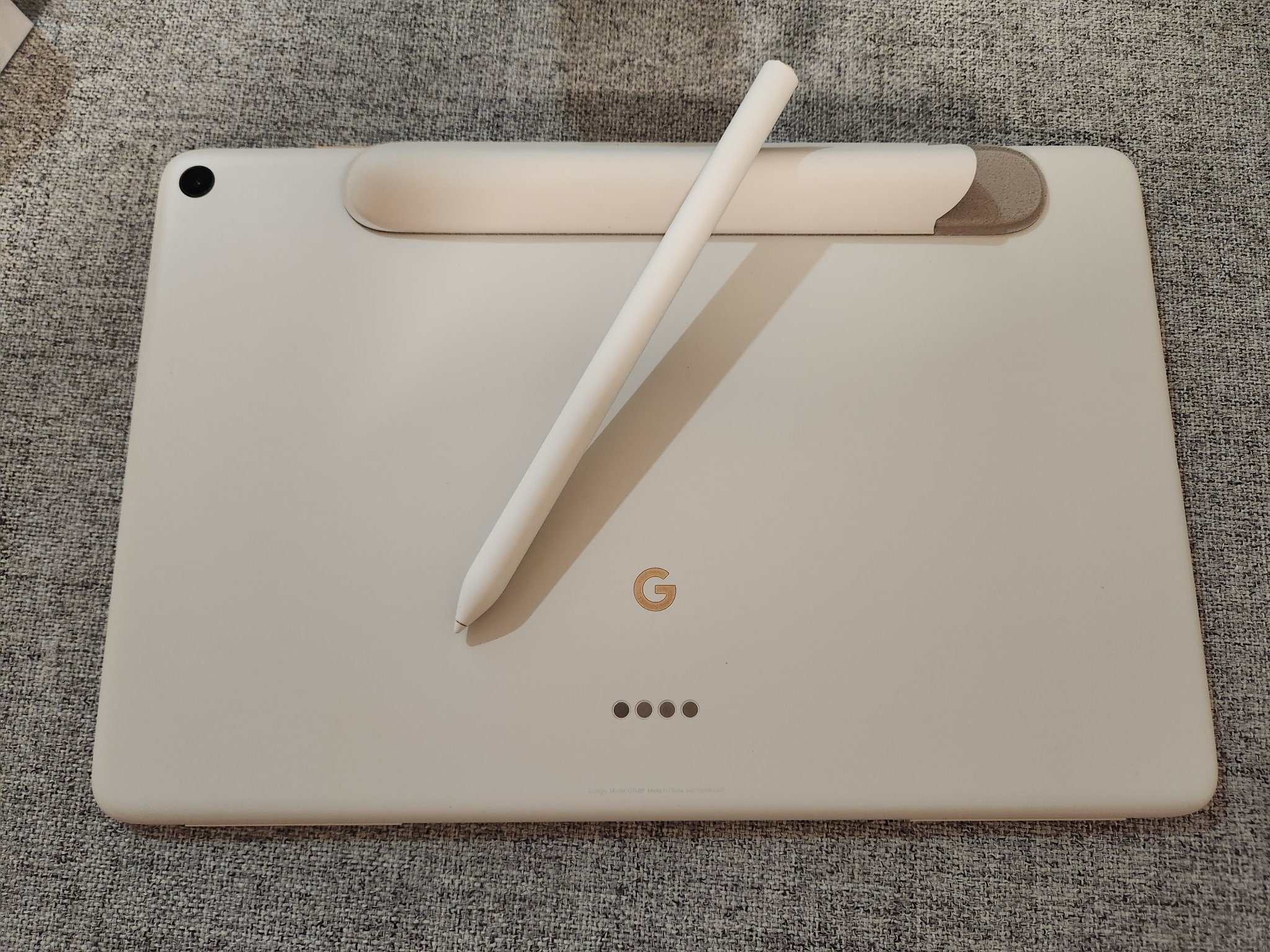 Caneta de comprimido de pixel em cima de um tablet Caneta de comprimido de pixel em cima de um tablet
