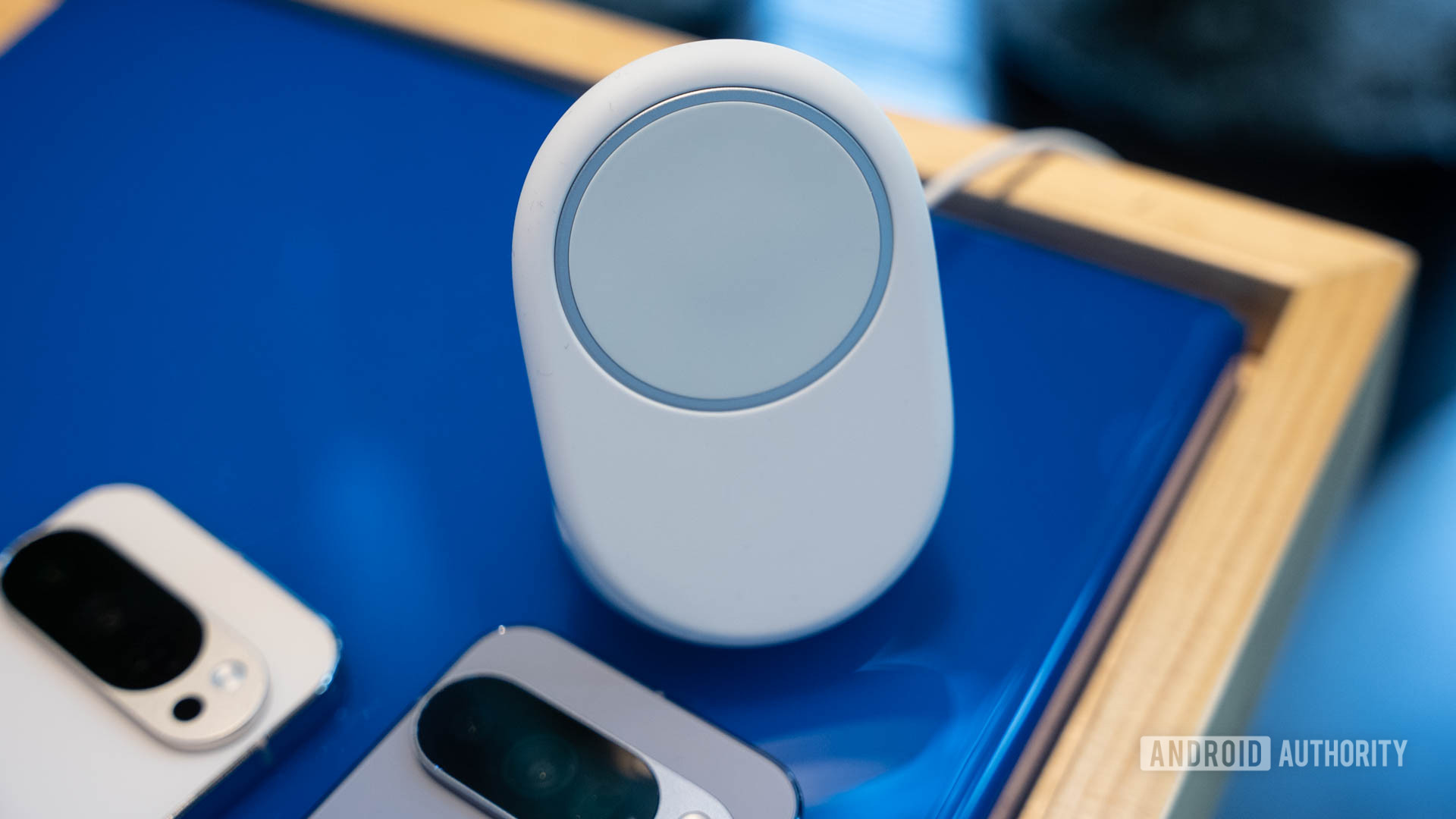 Google Pixelsnap Charger com Stand Google Pixelsnap Charger com Stand