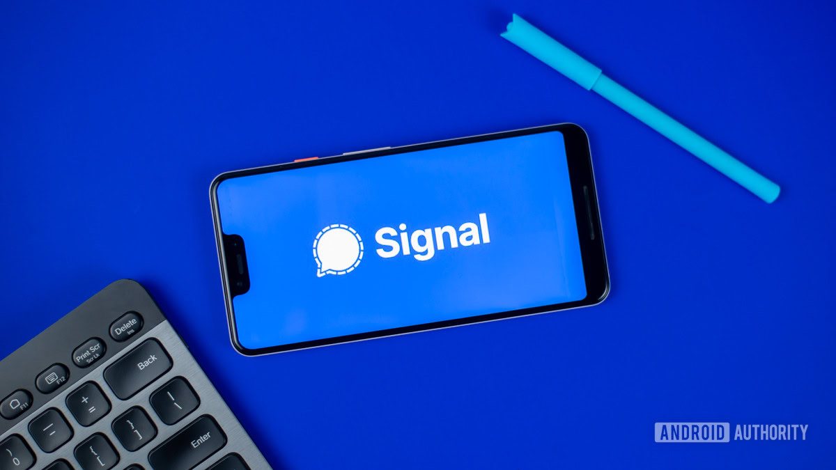 Sinal Messenger Private Stock Photo 2 Reupload